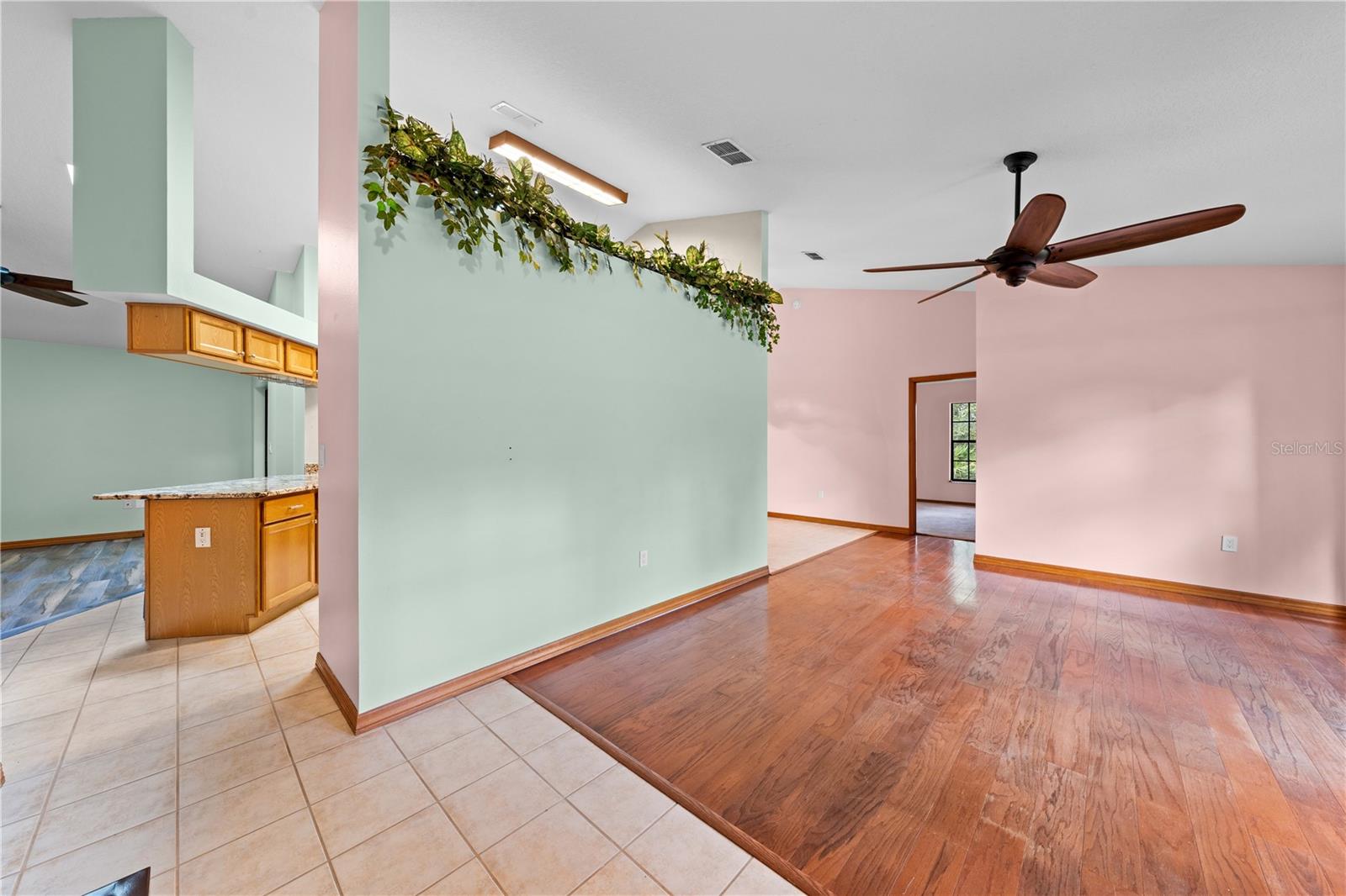 1860 Mustang Ct Property Photo 17