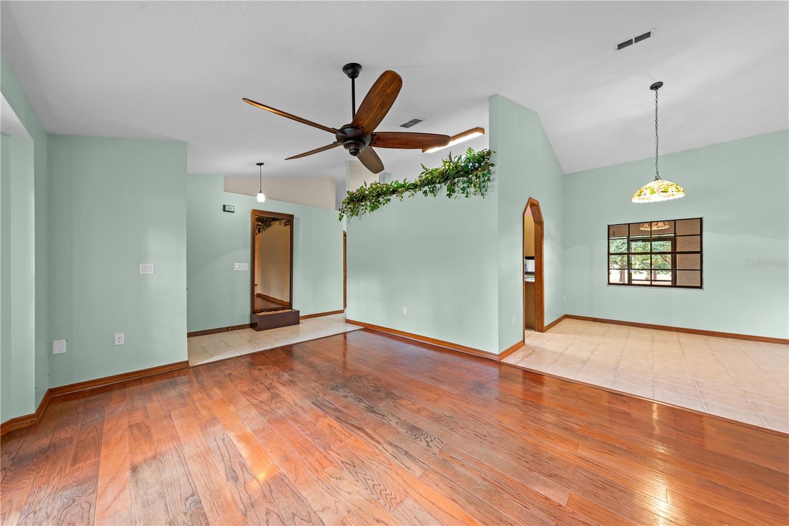 1860 Mustang Ct Property Photo 19