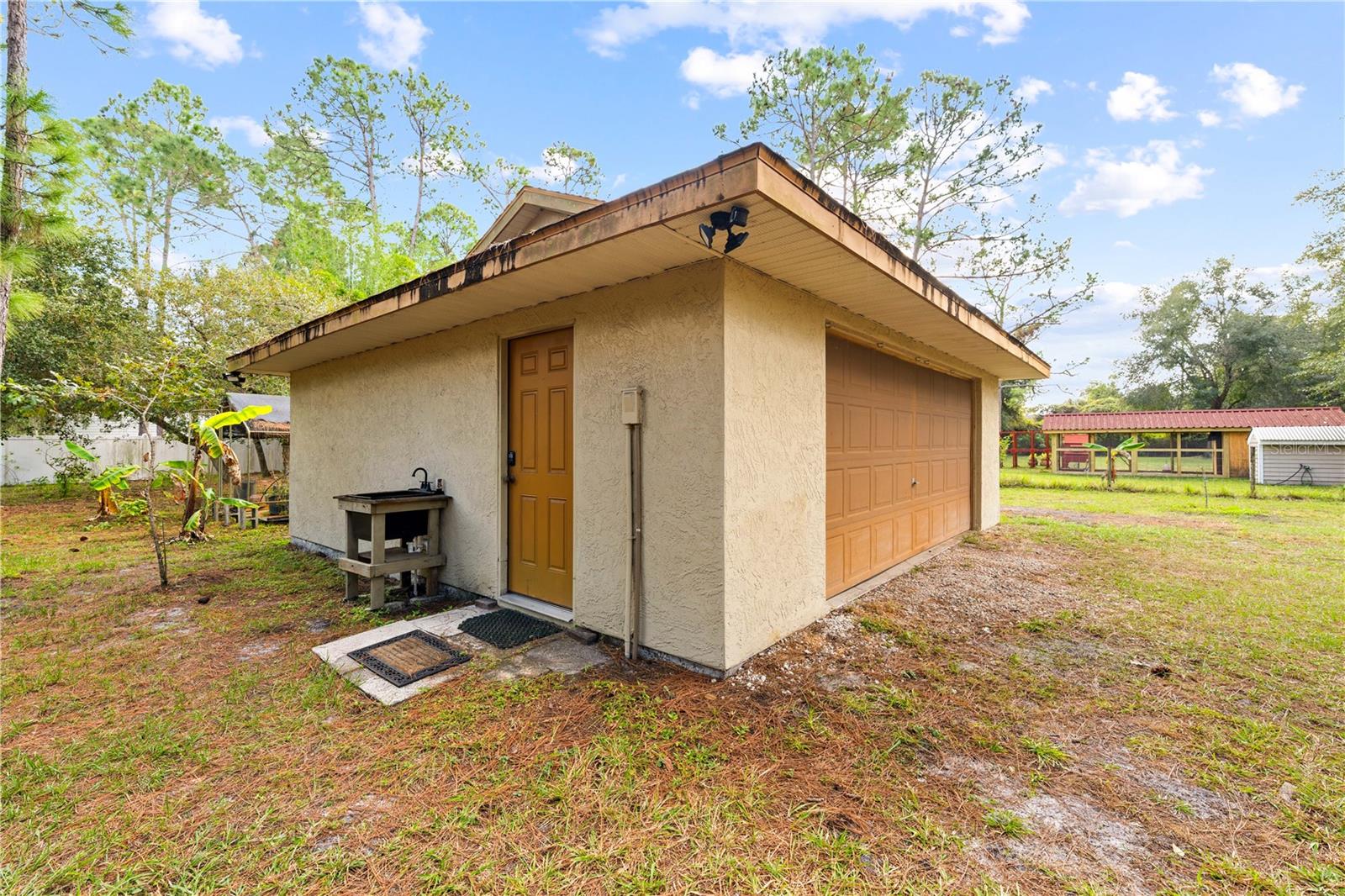 1860 Mustang Ct Property Photo 45