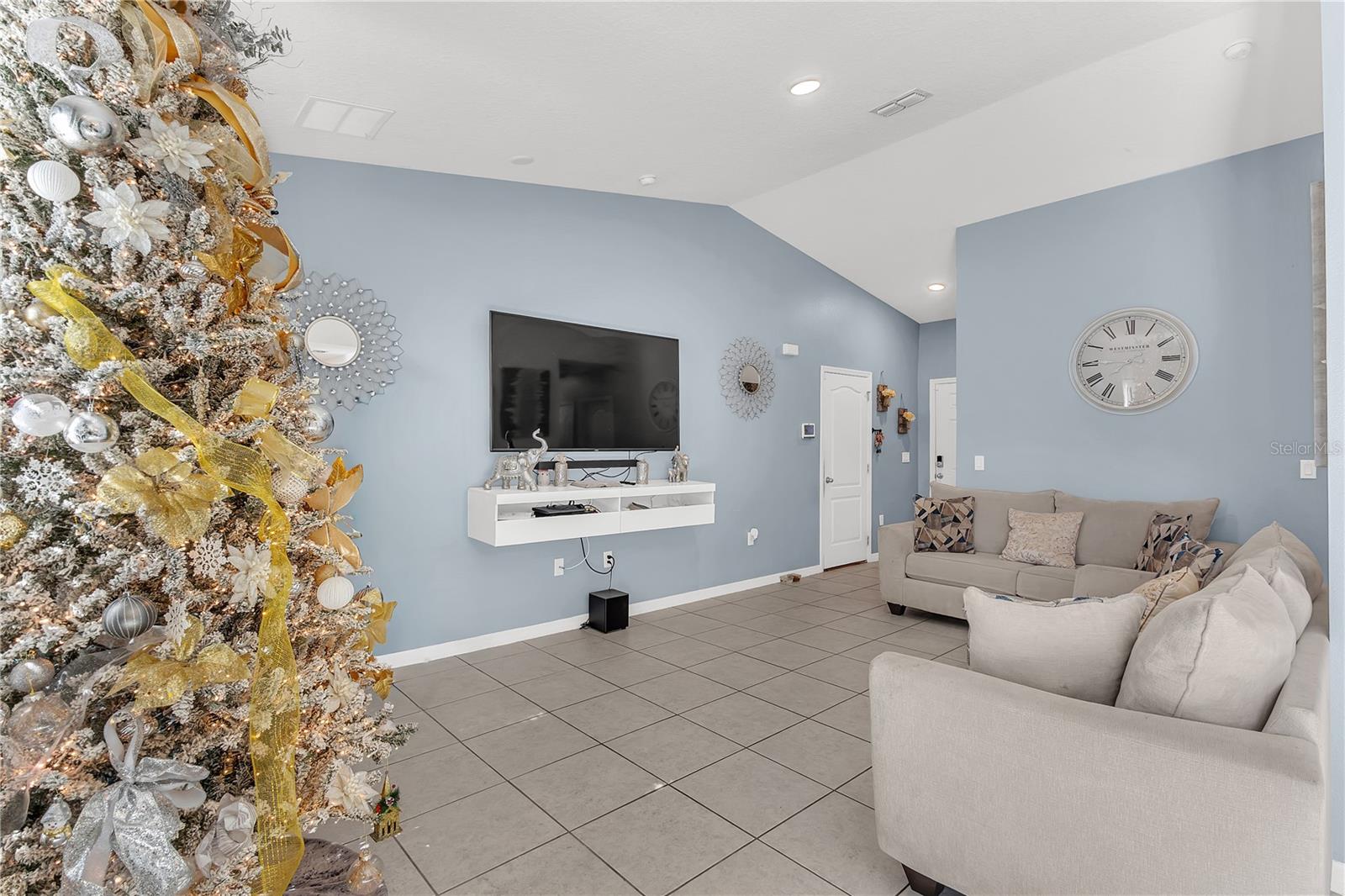 1626 Redfin Dr Property Photo 8