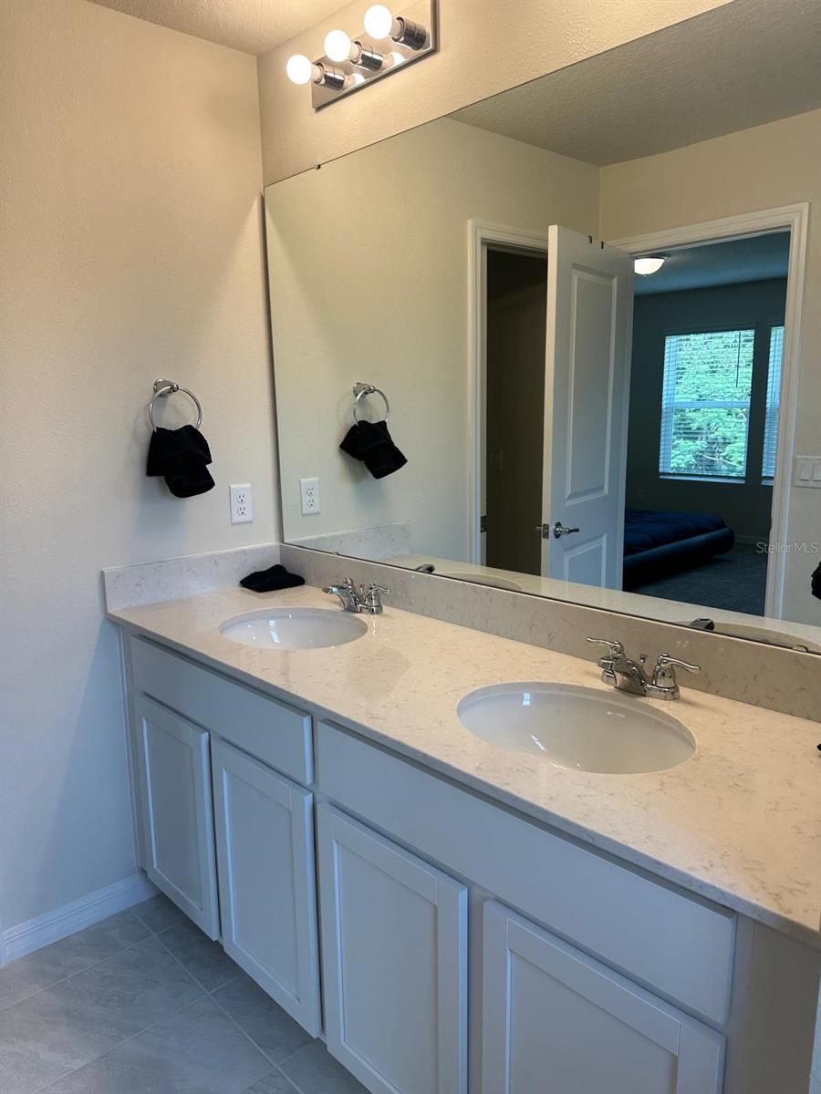 4669 Sparkling Shell Ave Property Photo 11