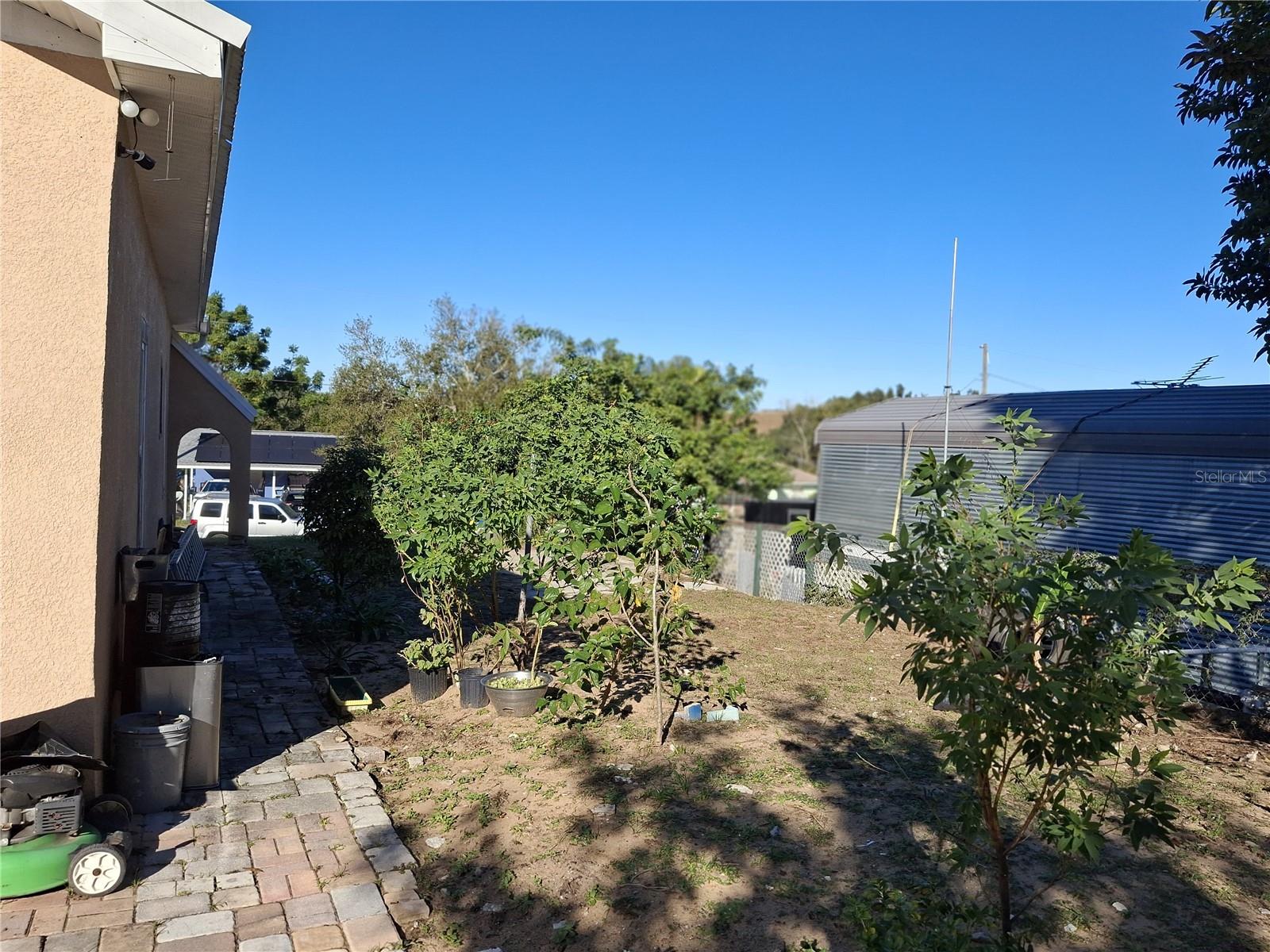 103 Gordon Dr Property Photo 5