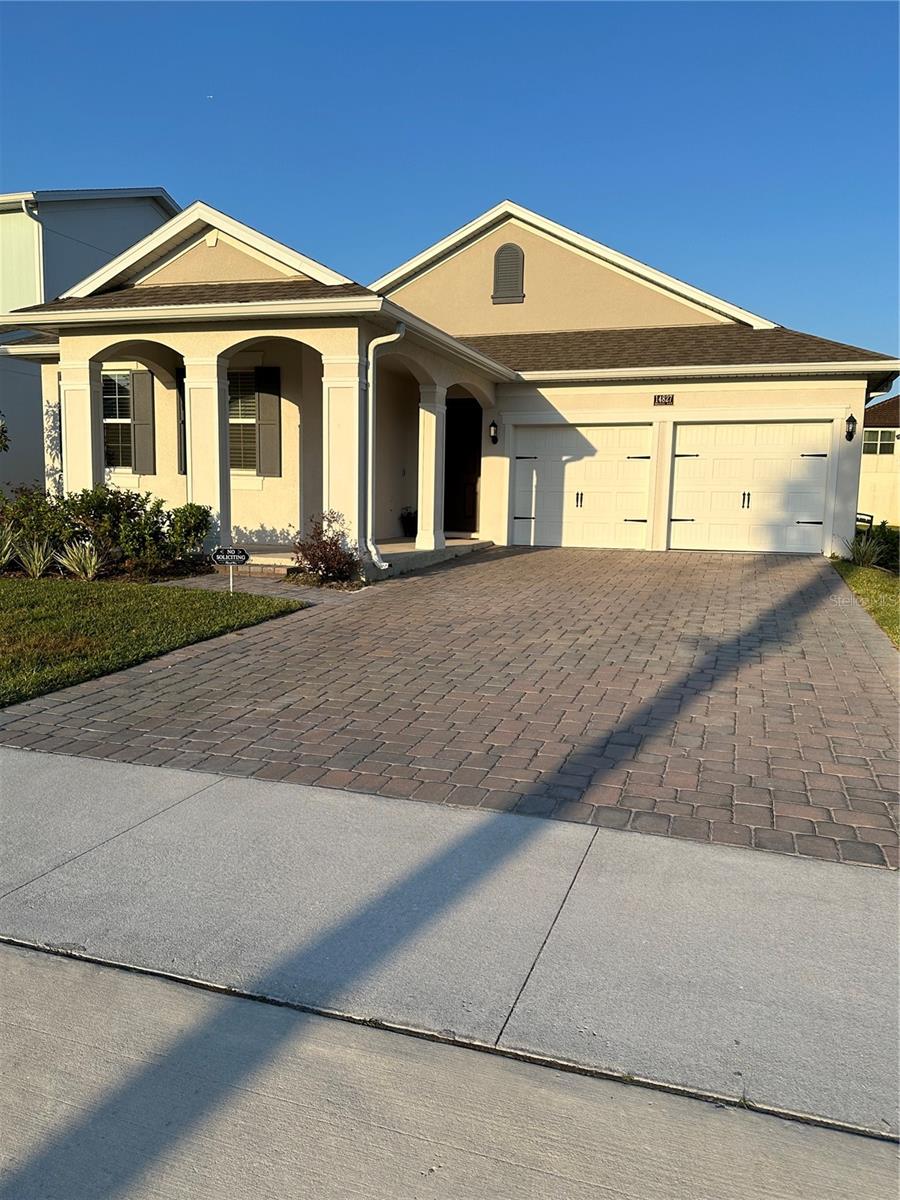 14827 Milfoil Ave Property Photo 2