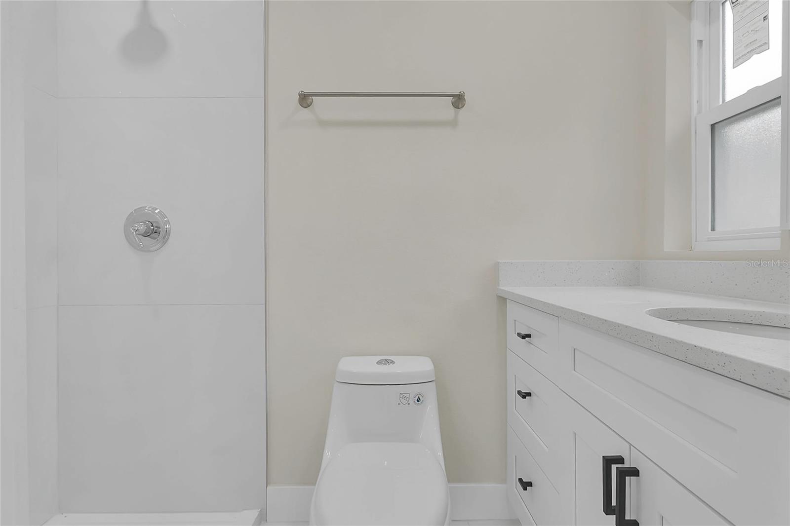 2612 Roxbury Rd Property Photo 8