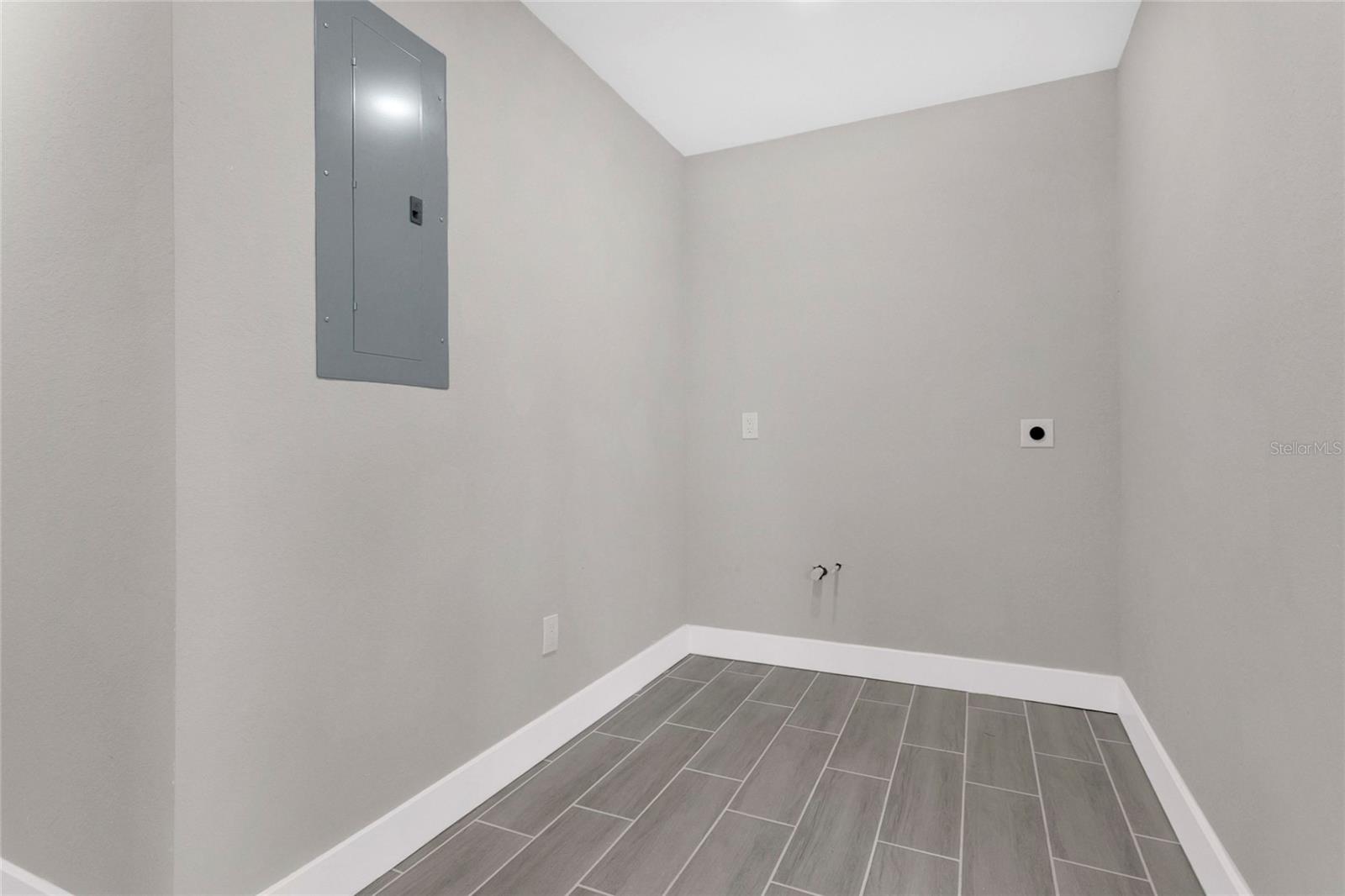 2612 Roxbury Rd Property Photo 23