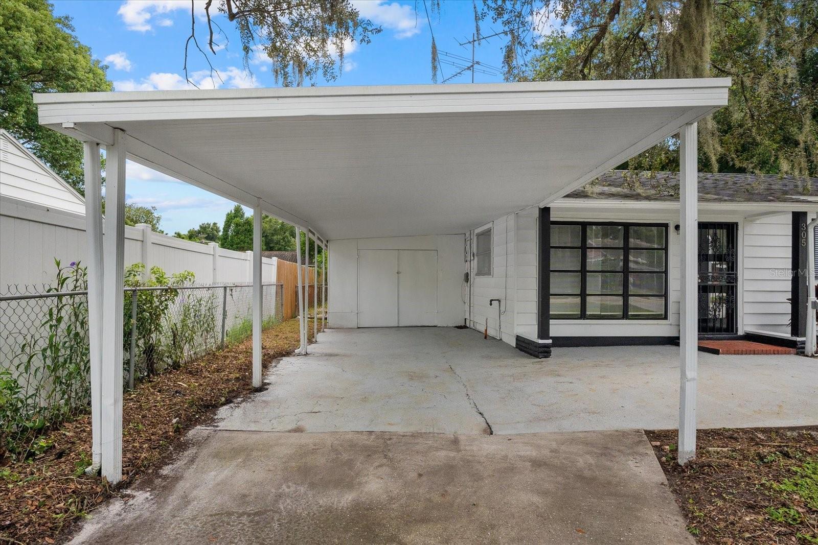 305 E Bougainvillea Ave Property Photo 3