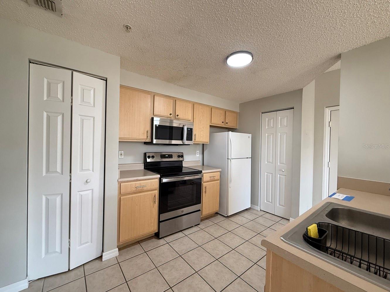 10831 Windsor Walk Dr #1305 Property Photo 4