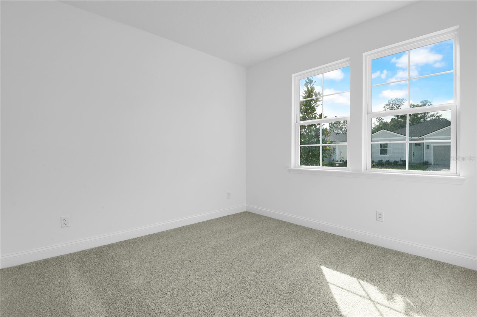 195 Enclave Ave Property Photo 5