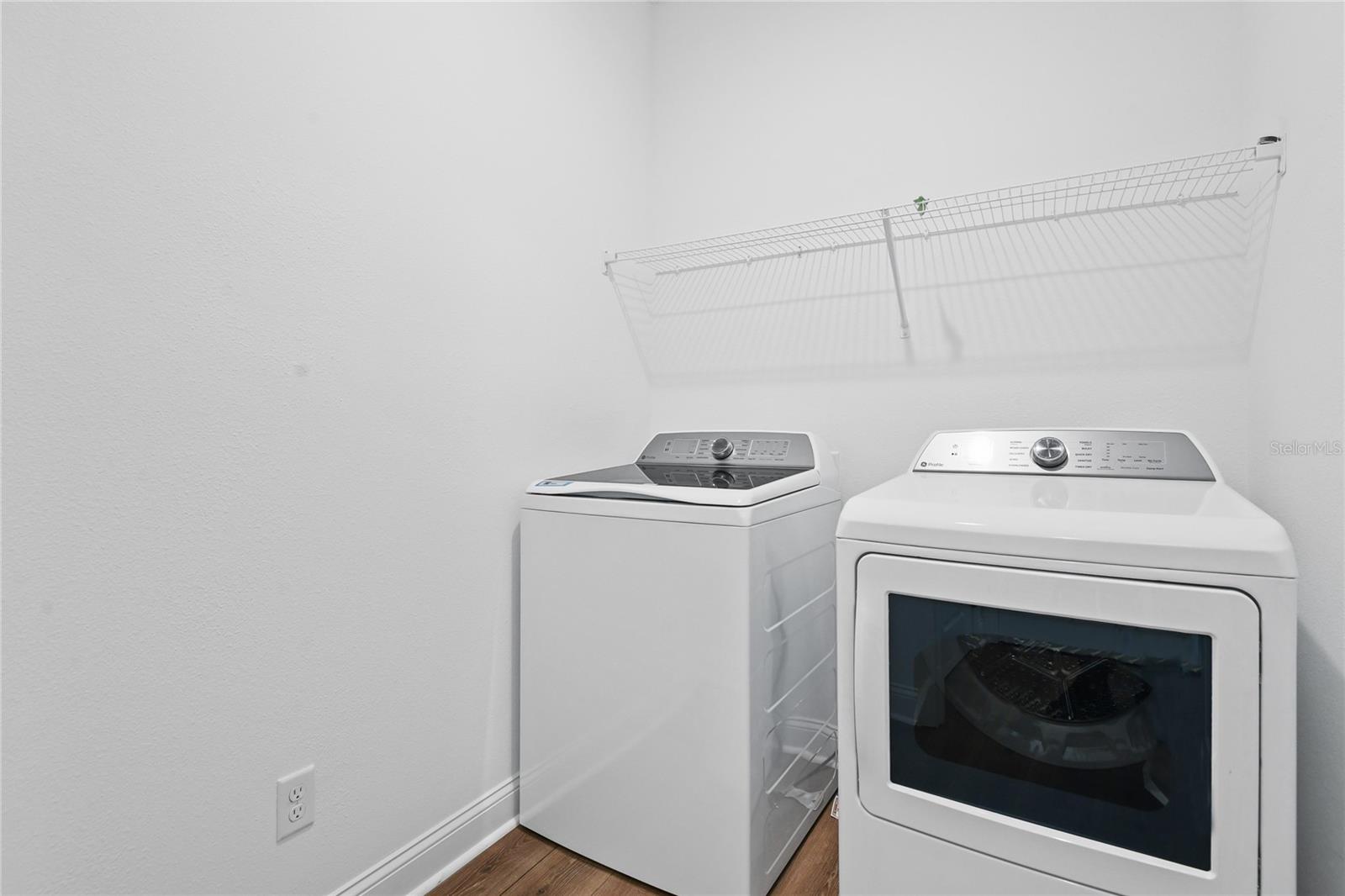 200 Enclave Ave Property Photo 17