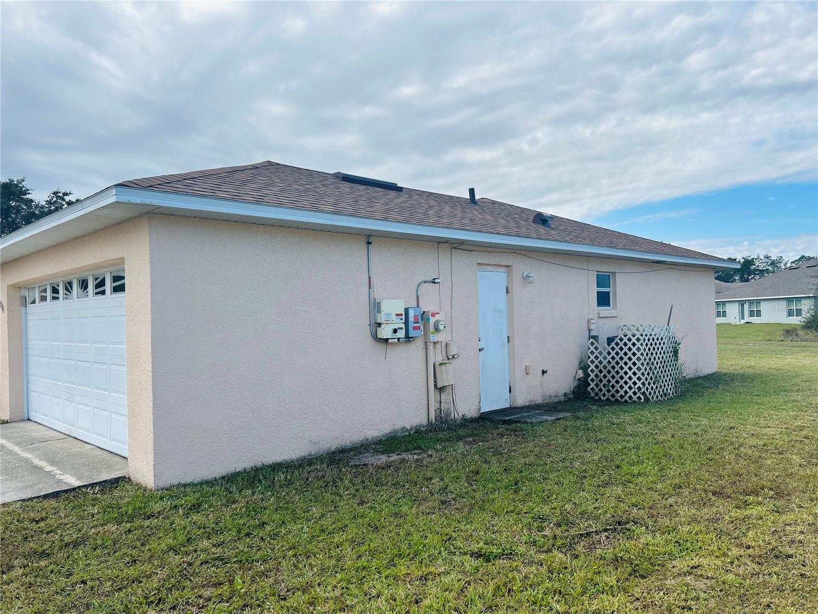 1731 Minnow Ct Property Photo 2