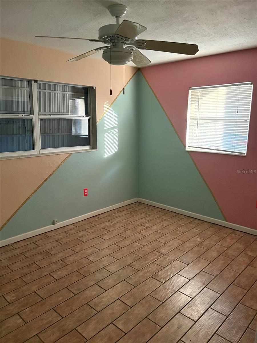 719 Hillside Ave Property Photo 8