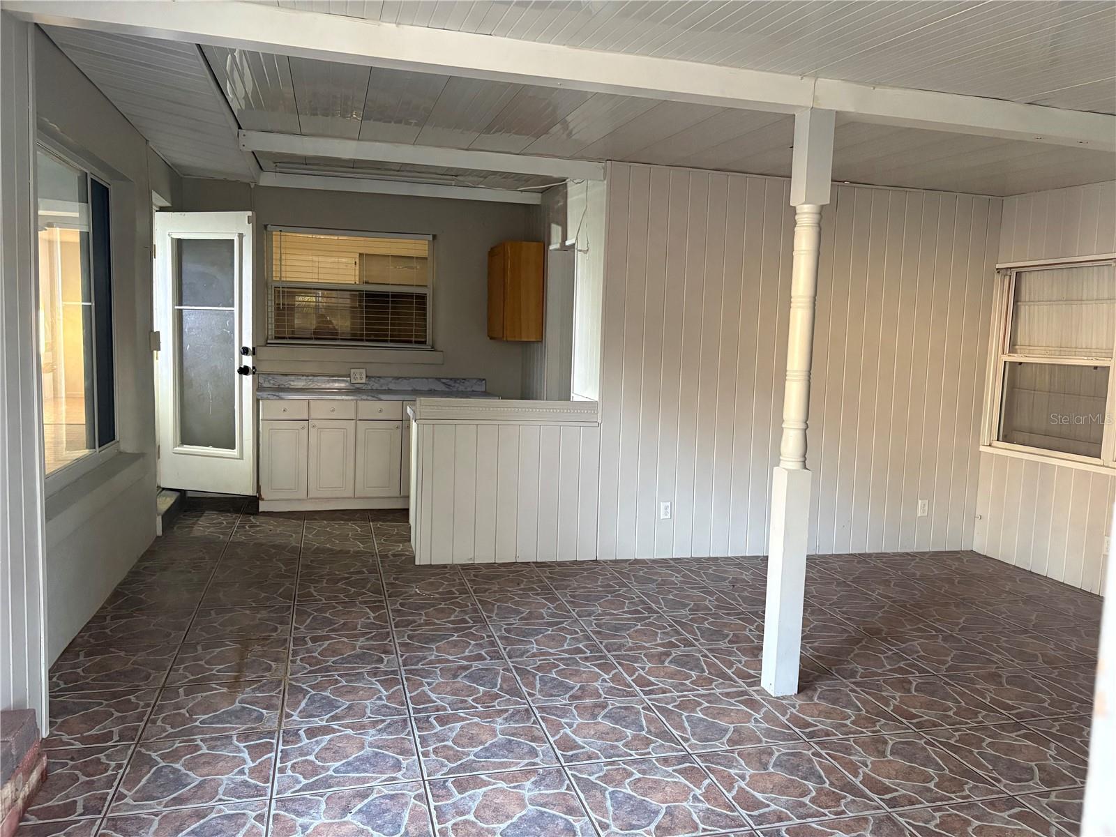 719 Hillside Ave Property Photo 10