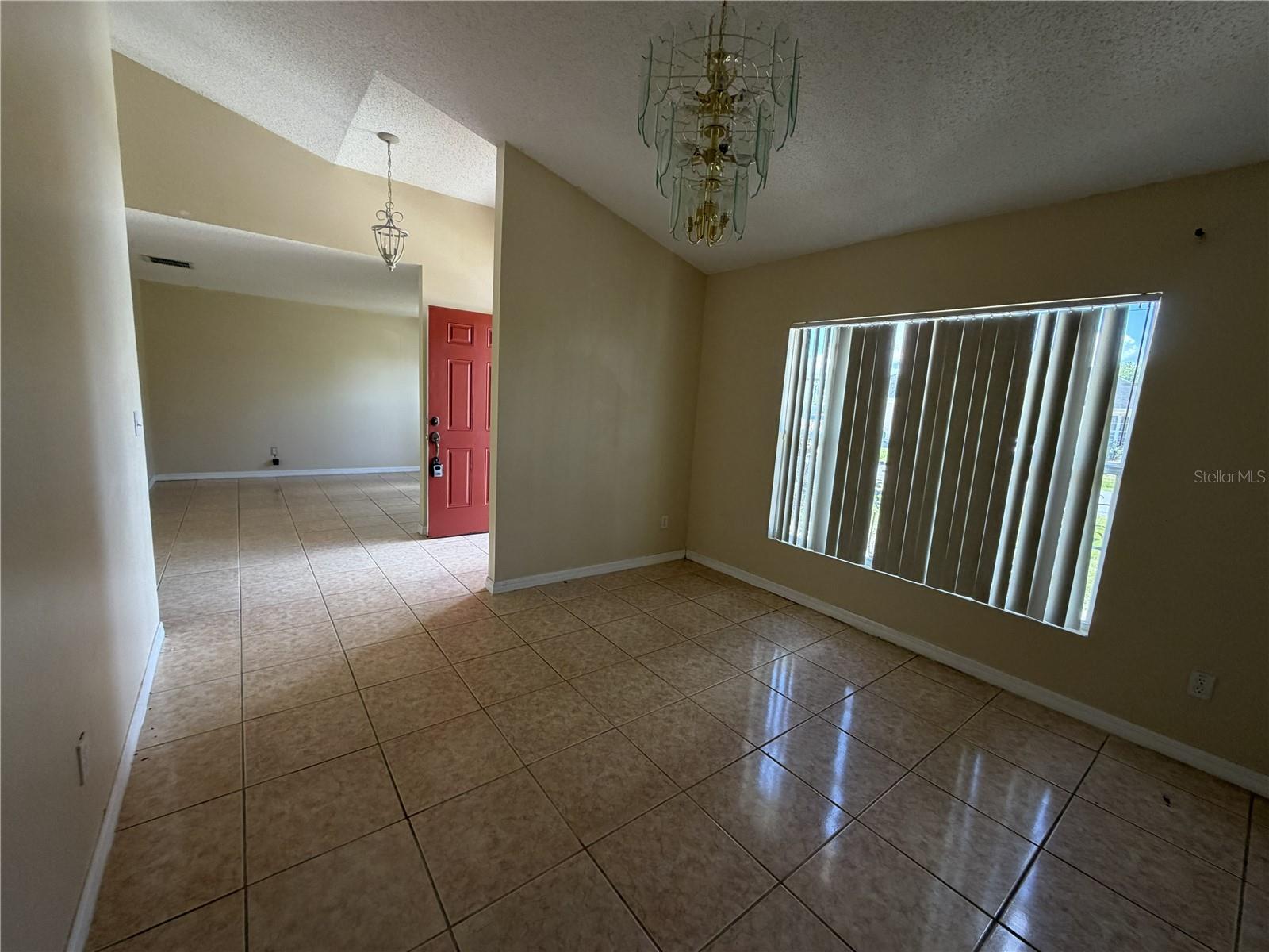 1158 Saint Tropez Ct Property Photo 5