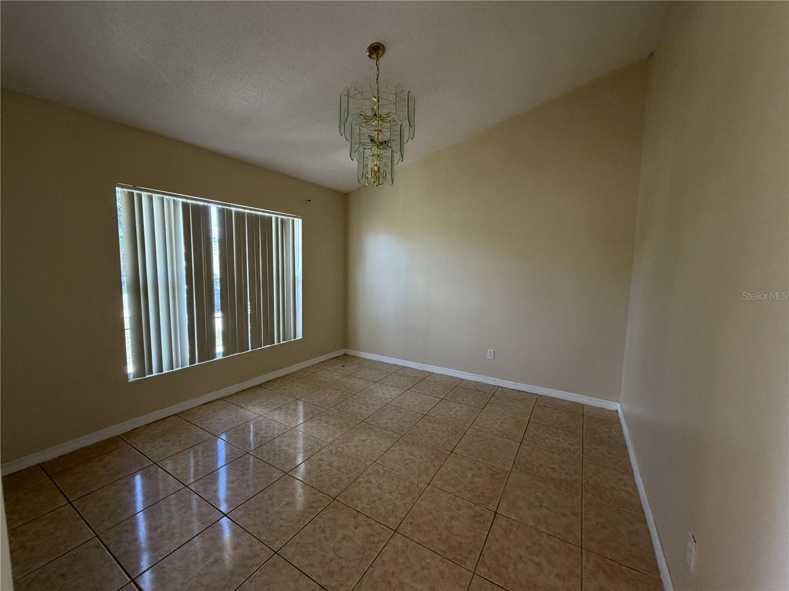 1158 Saint Tropez Ct Property Photo 6