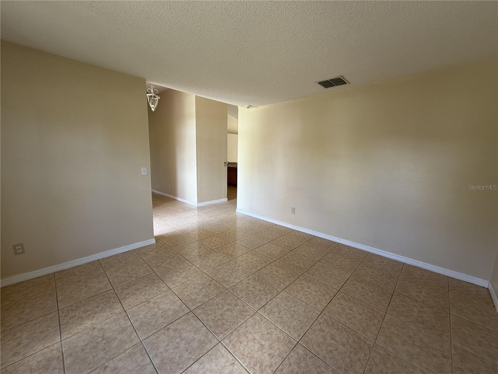 1158 Saint Tropez Ct Property Photo 7