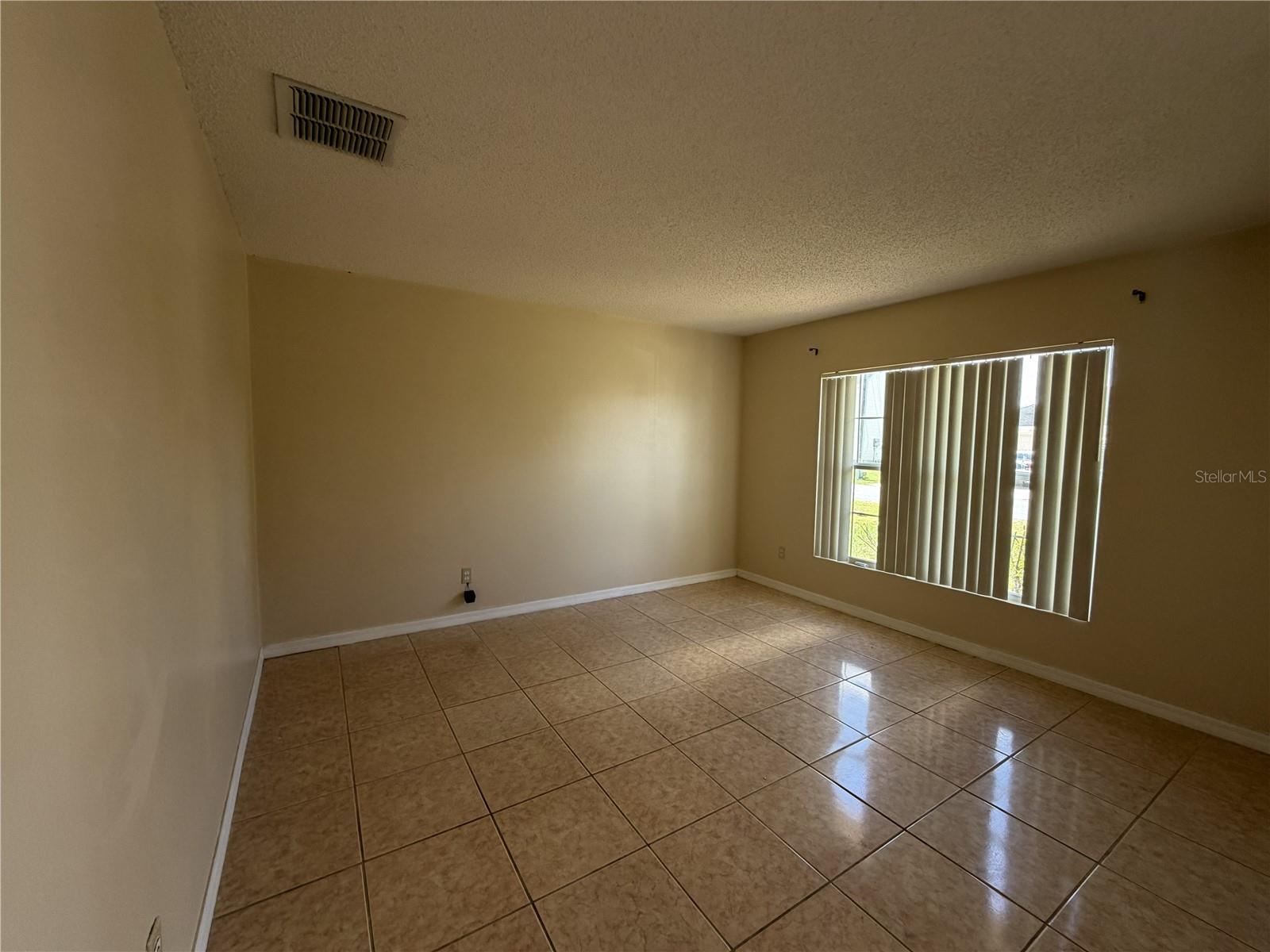 1158 Saint Tropez Ct Property Photo 8
