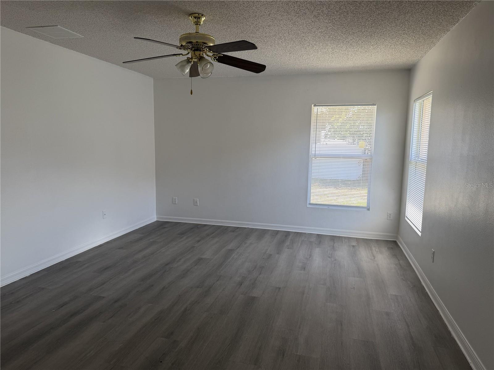 1158 Saint Tropez Ct Property Photo 11