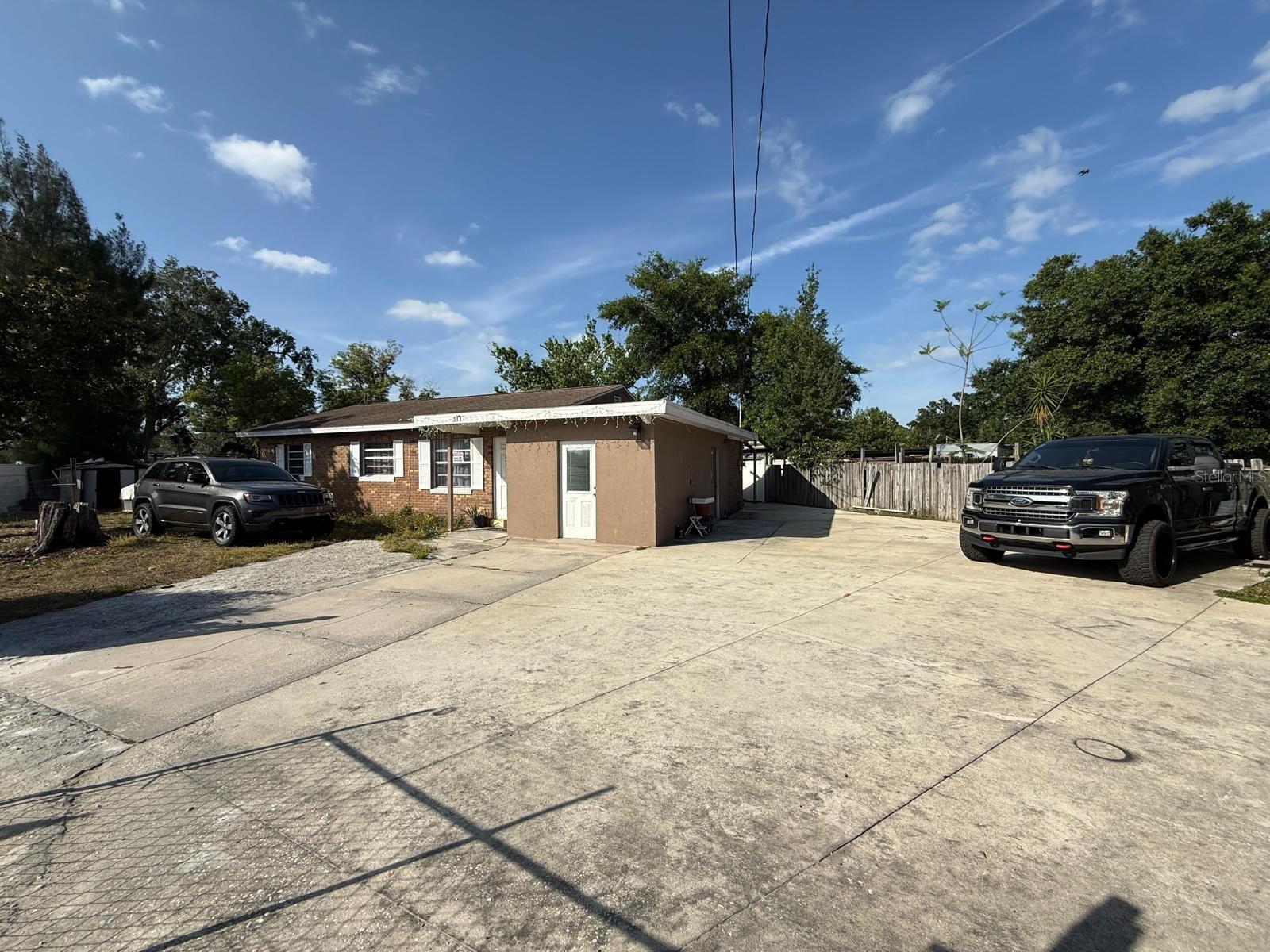 311 CONGRESS AVE Property Photo 1