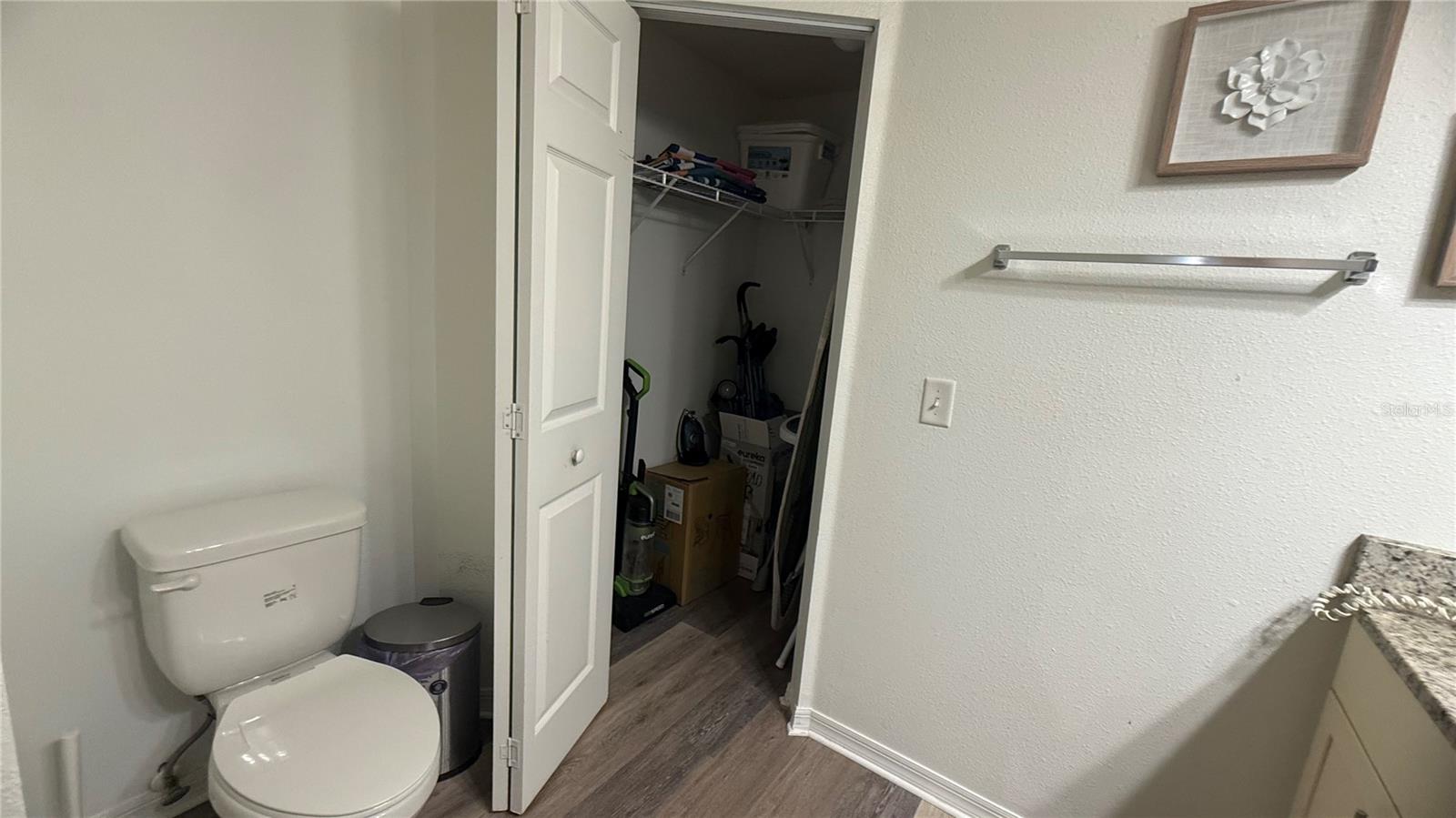 8919 Shine Dr Property Photo 23