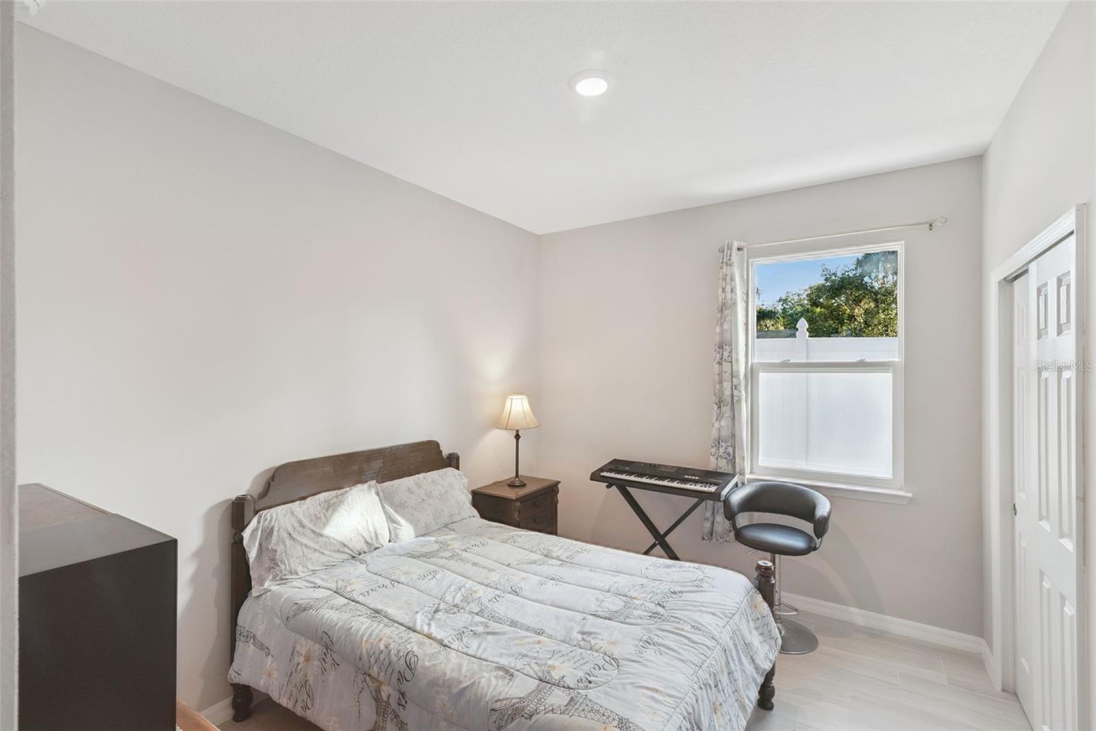 1021/1023 Titcomb St Property Photo 28
