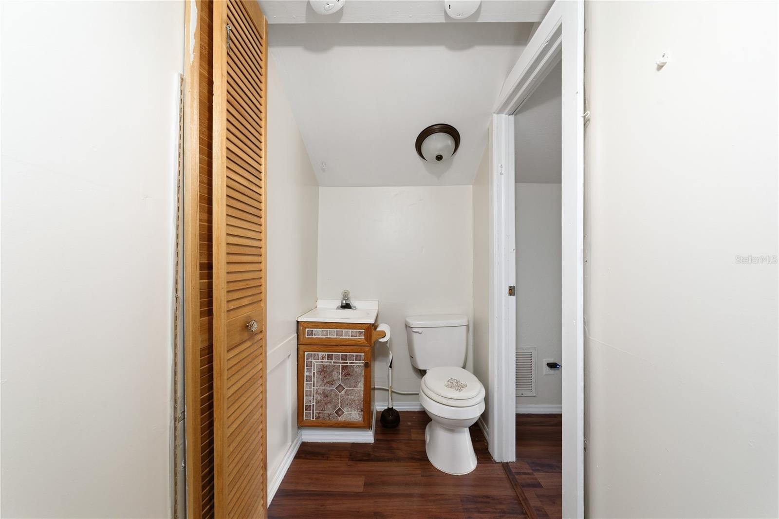 511 Glendale St Property Photo 20
