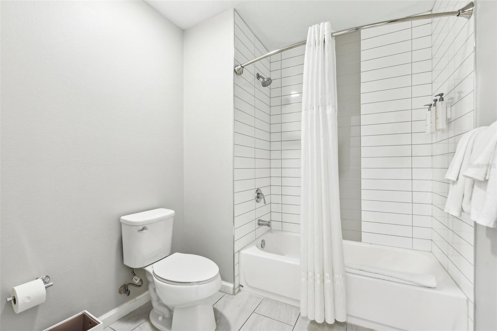 14501 Grove Resort Ave #1746 Property Photo 22