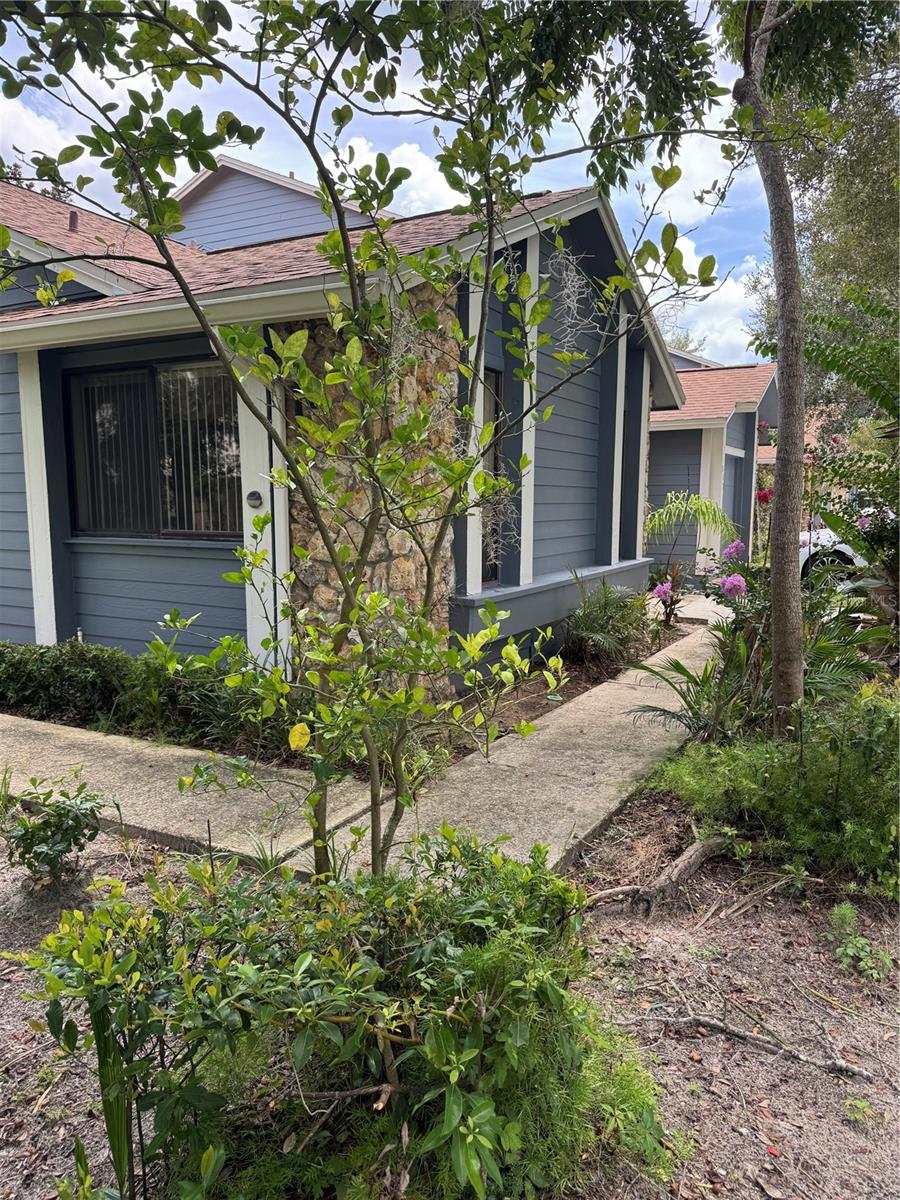519 Stanton Pl Property Photo 2