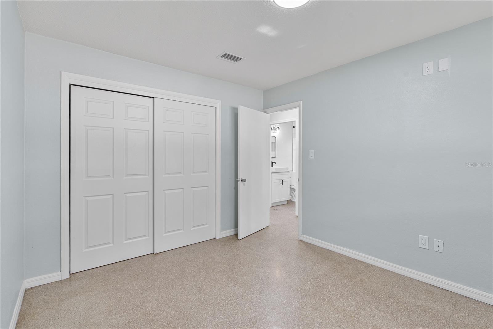 11987 Maple St Property Photo 17