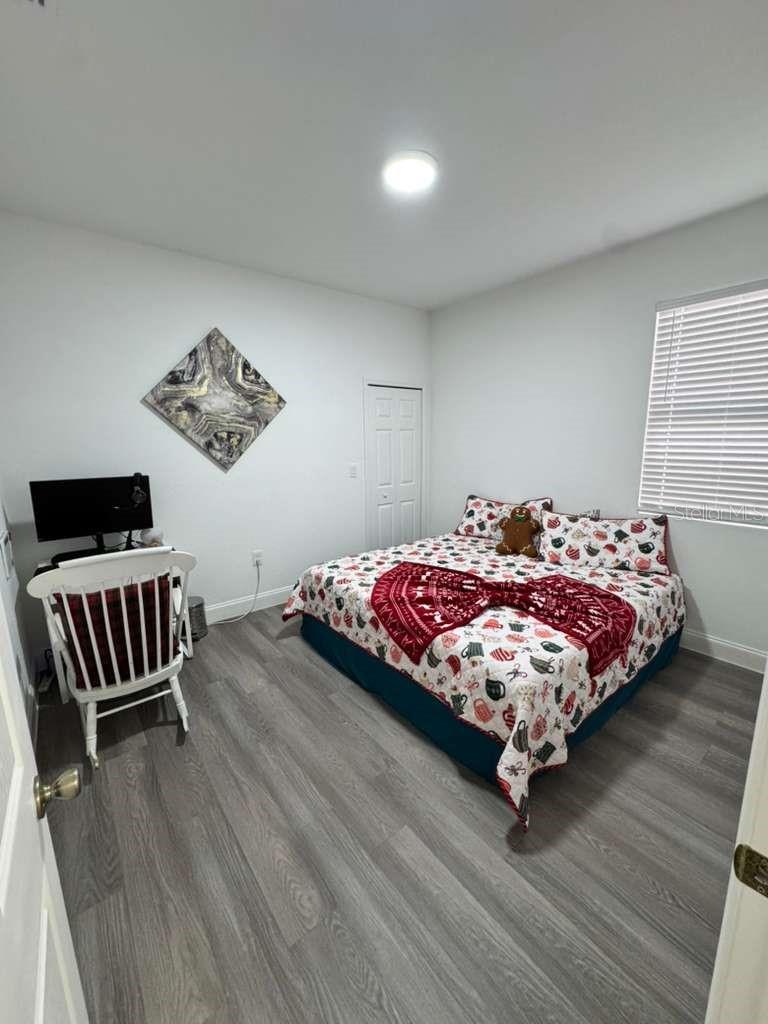 407 Ranier Ave Property Photo 13