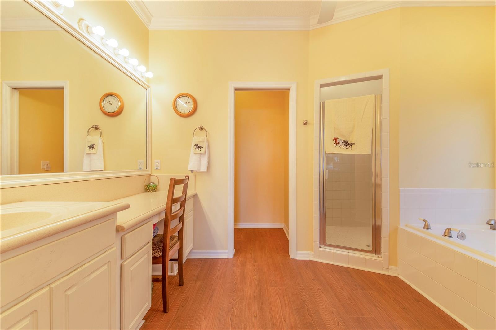 4081 Dunmore Dr Property Photo 12