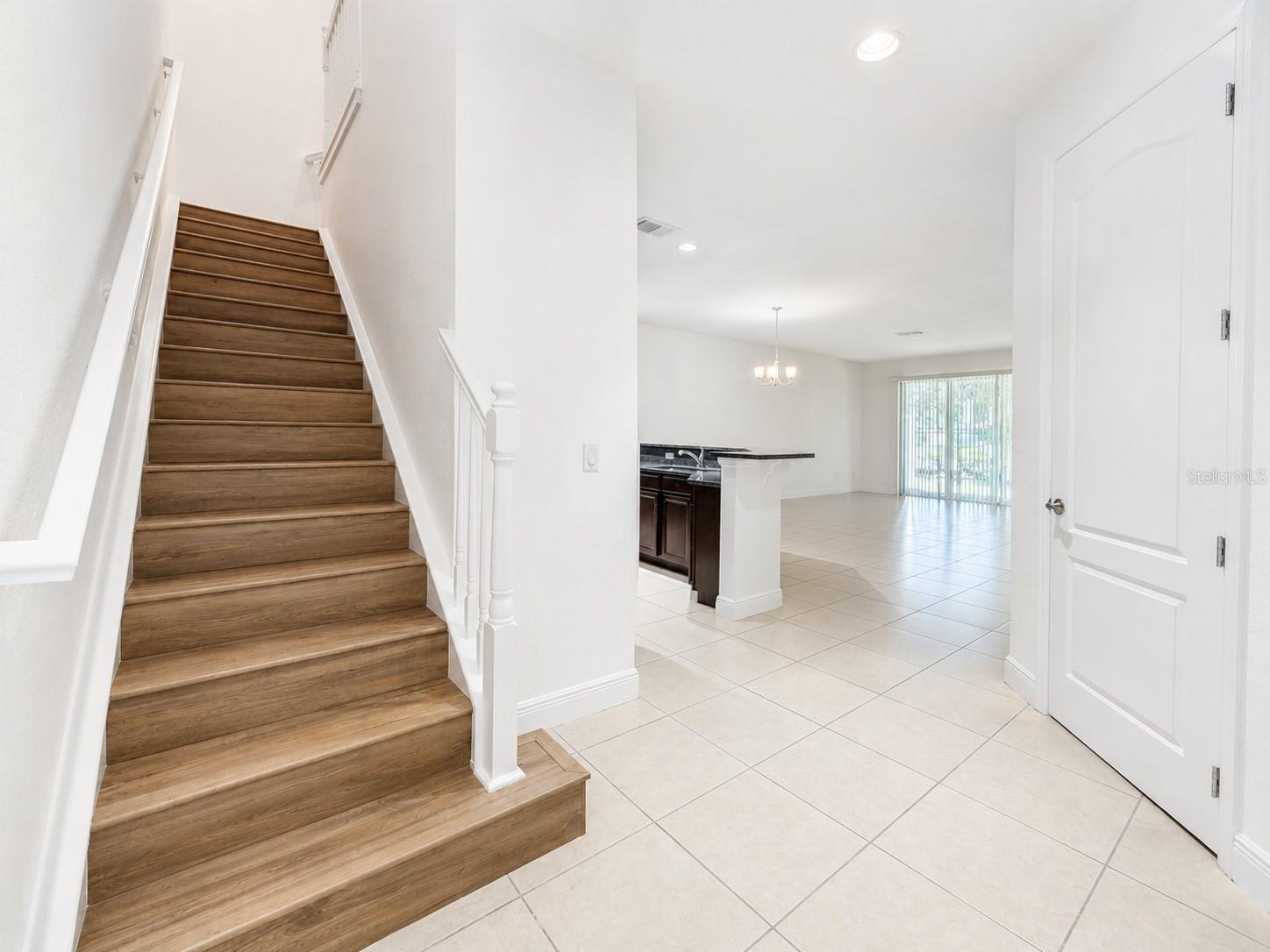 10345 Belfry Cir Property Photo 4