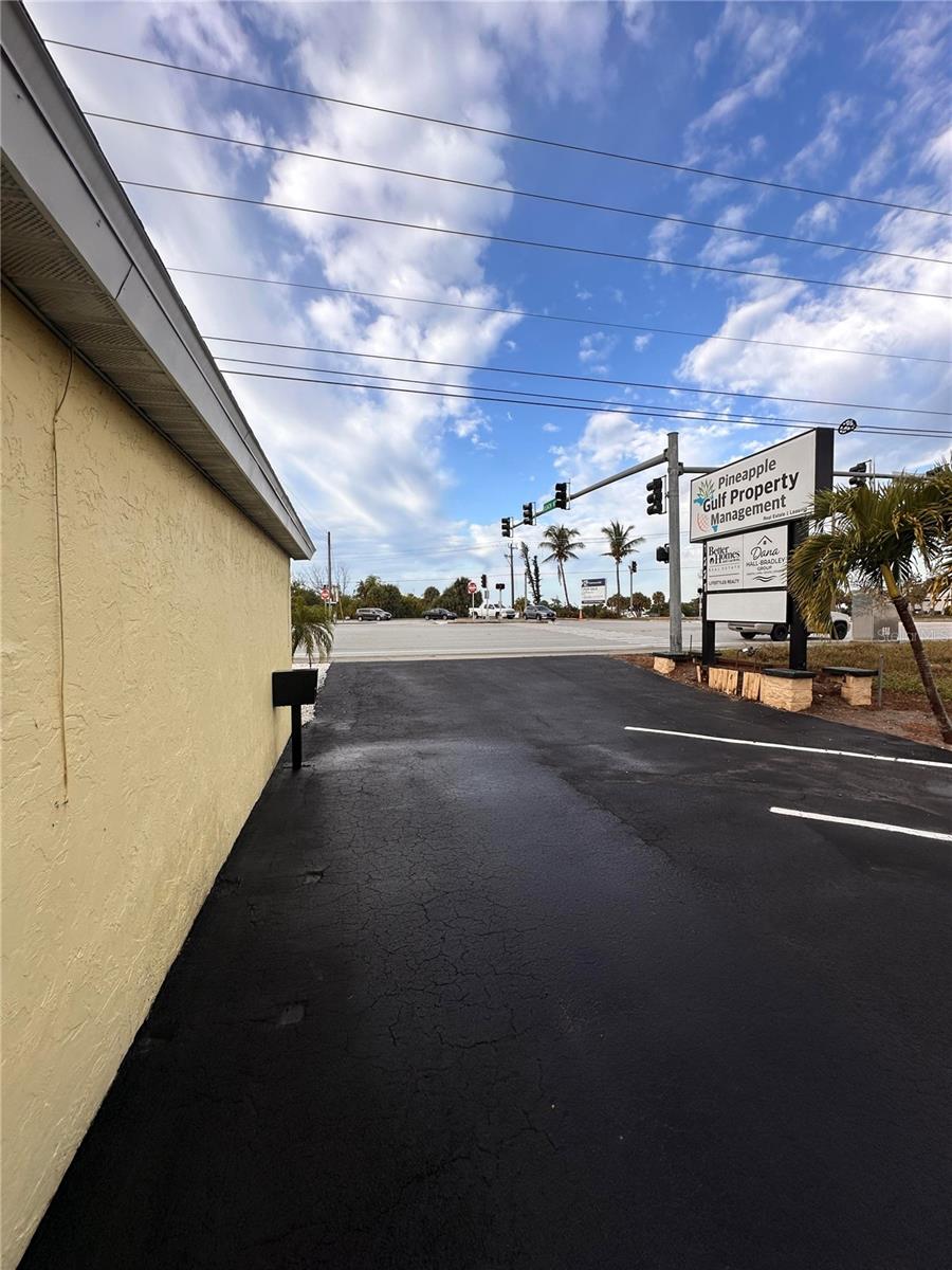 1221 S Mccall Rd #b Property Photo 3