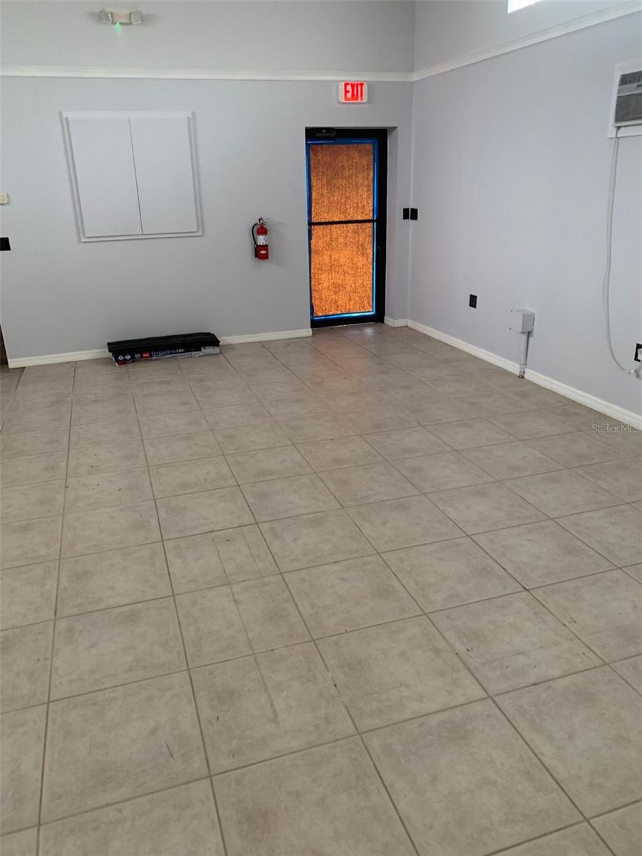 1221 S Mccall Rd #b Property Photo 5
