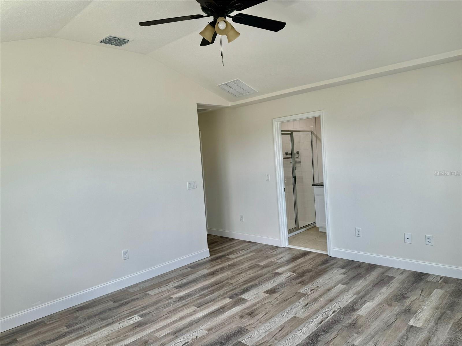 2540 Blowing Breeze Ave Property Photo 11