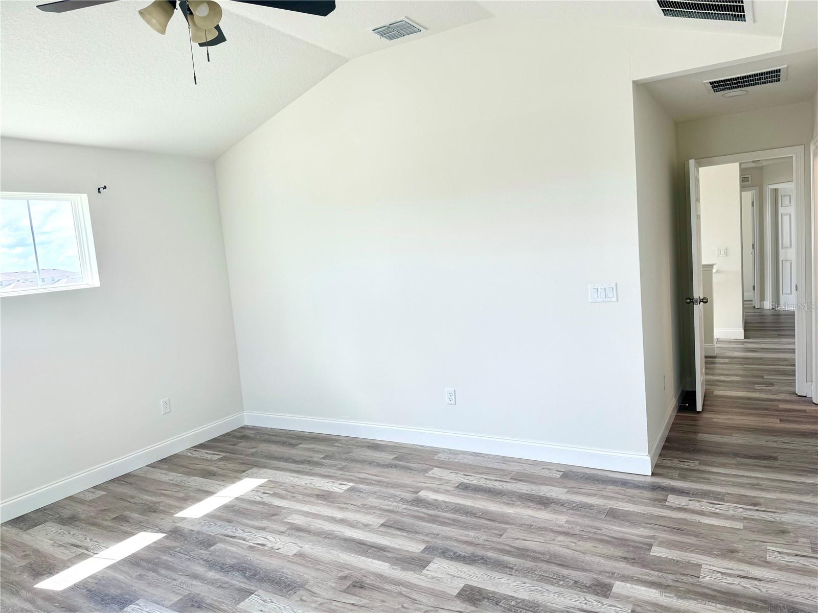 2540 Blowing Breeze Ave Property Photo 12
