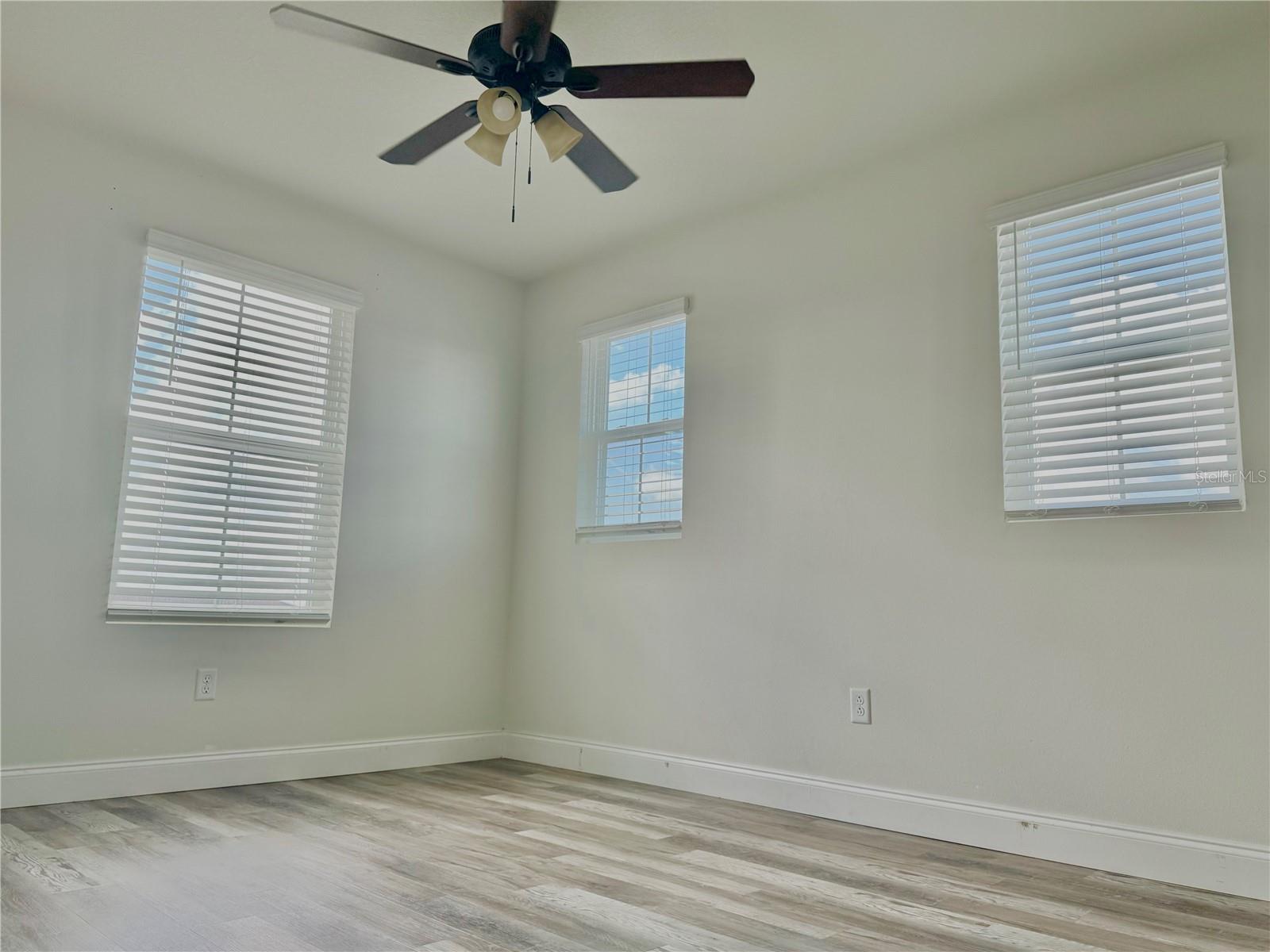 2540 Blowing Breeze Ave Property Photo 17