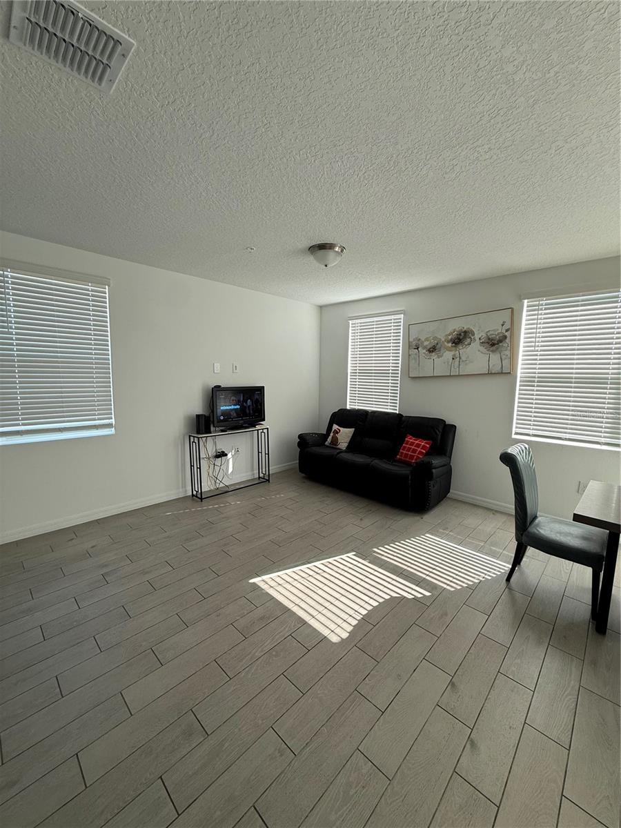 2130 Crape Jasmine Ln Property Photo 6