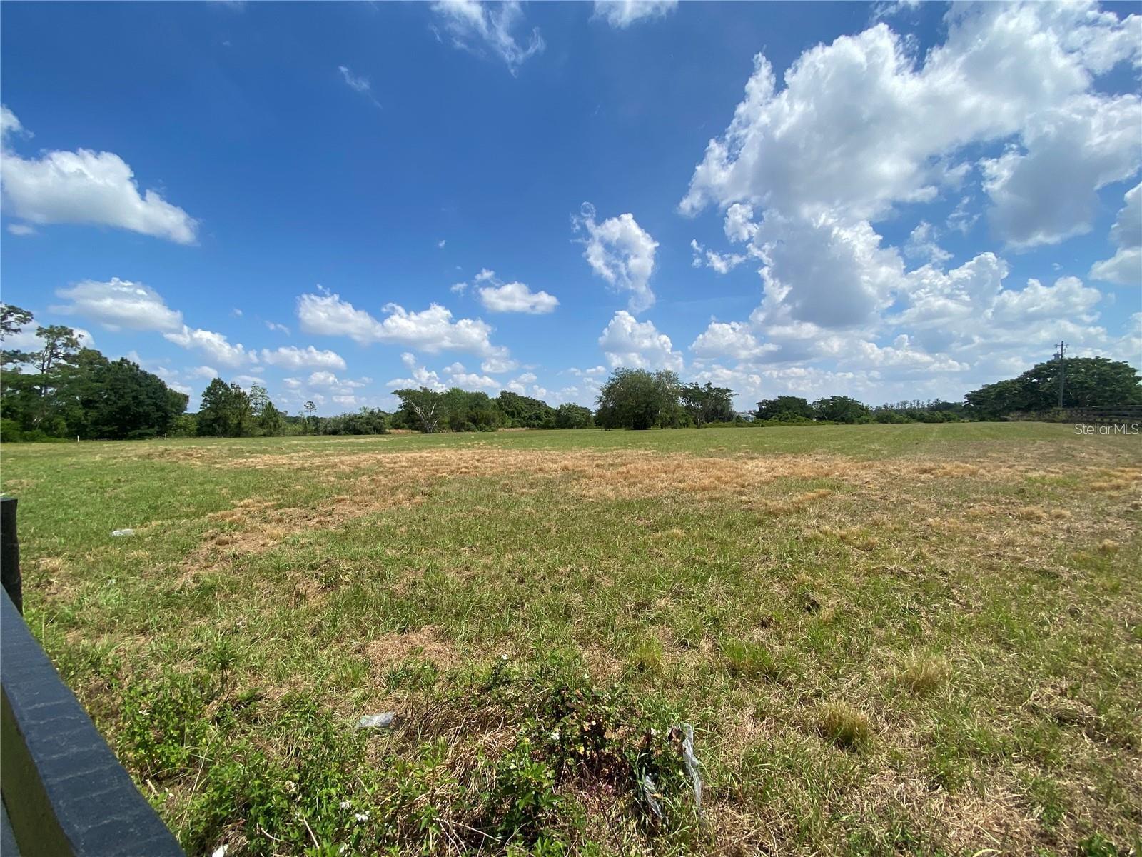 9070 State Road 33 Property Photo 1
