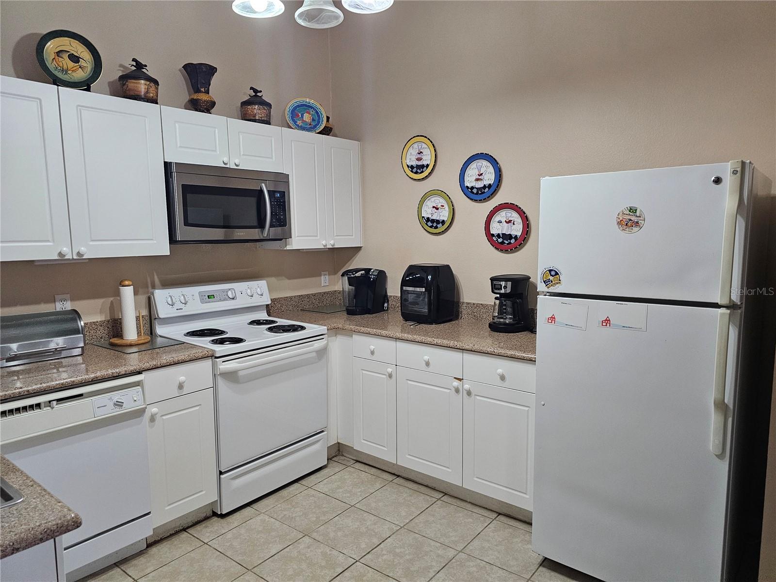 8815 Grand Palms Cir #b Property Photo 24