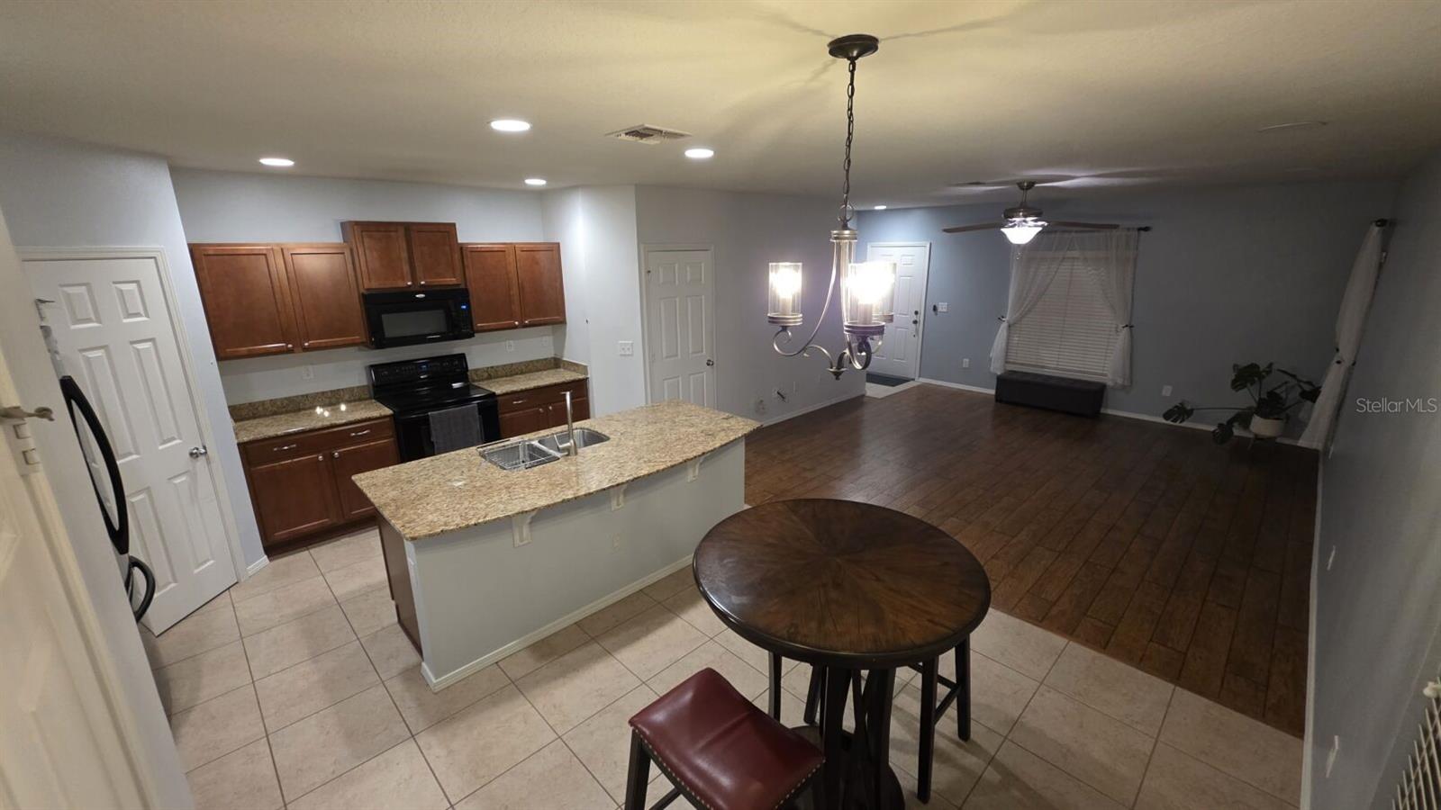 4630 Chatterton Way Property Photo 9