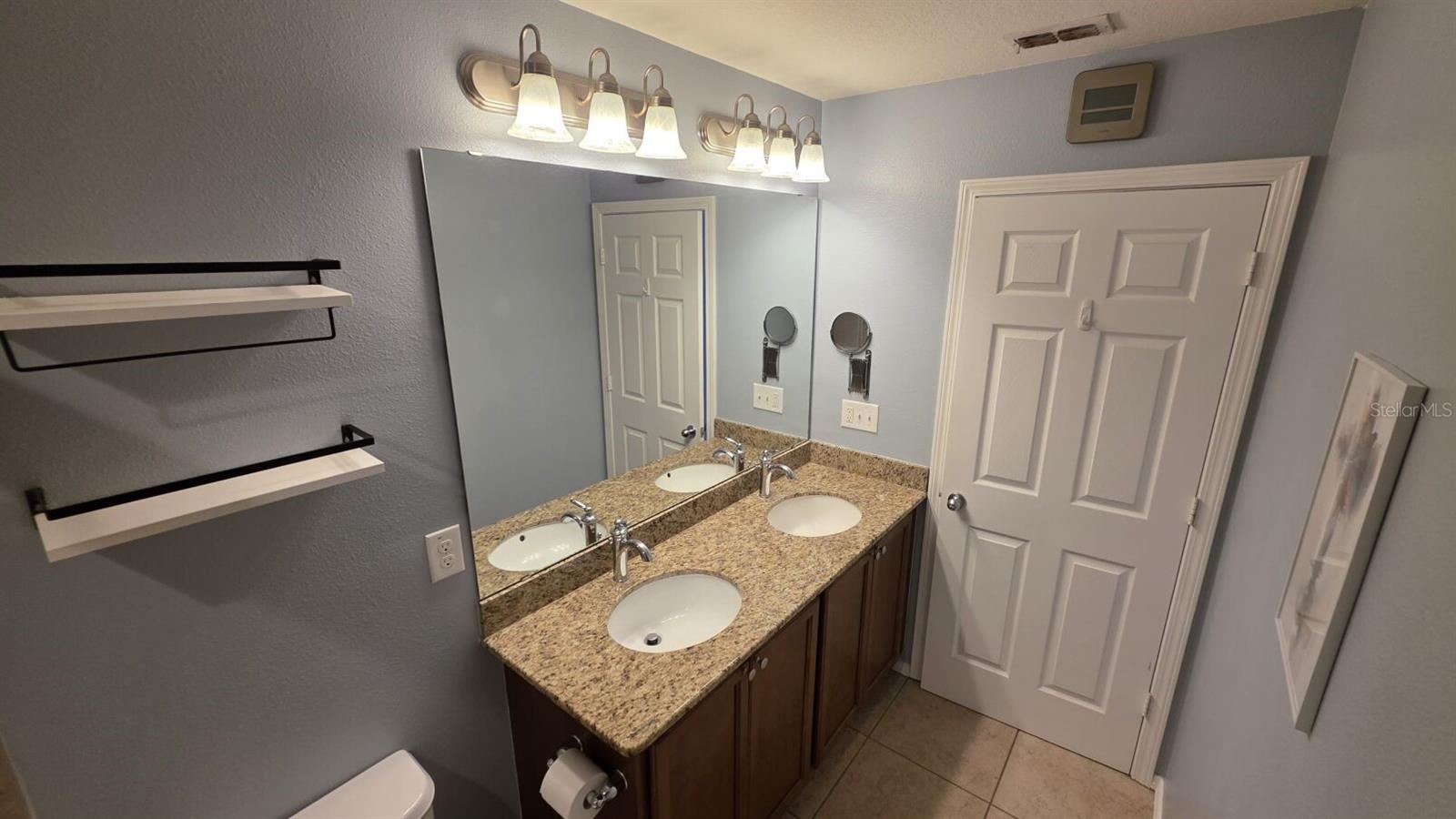 4630 Chatterton Way Property Photo 33