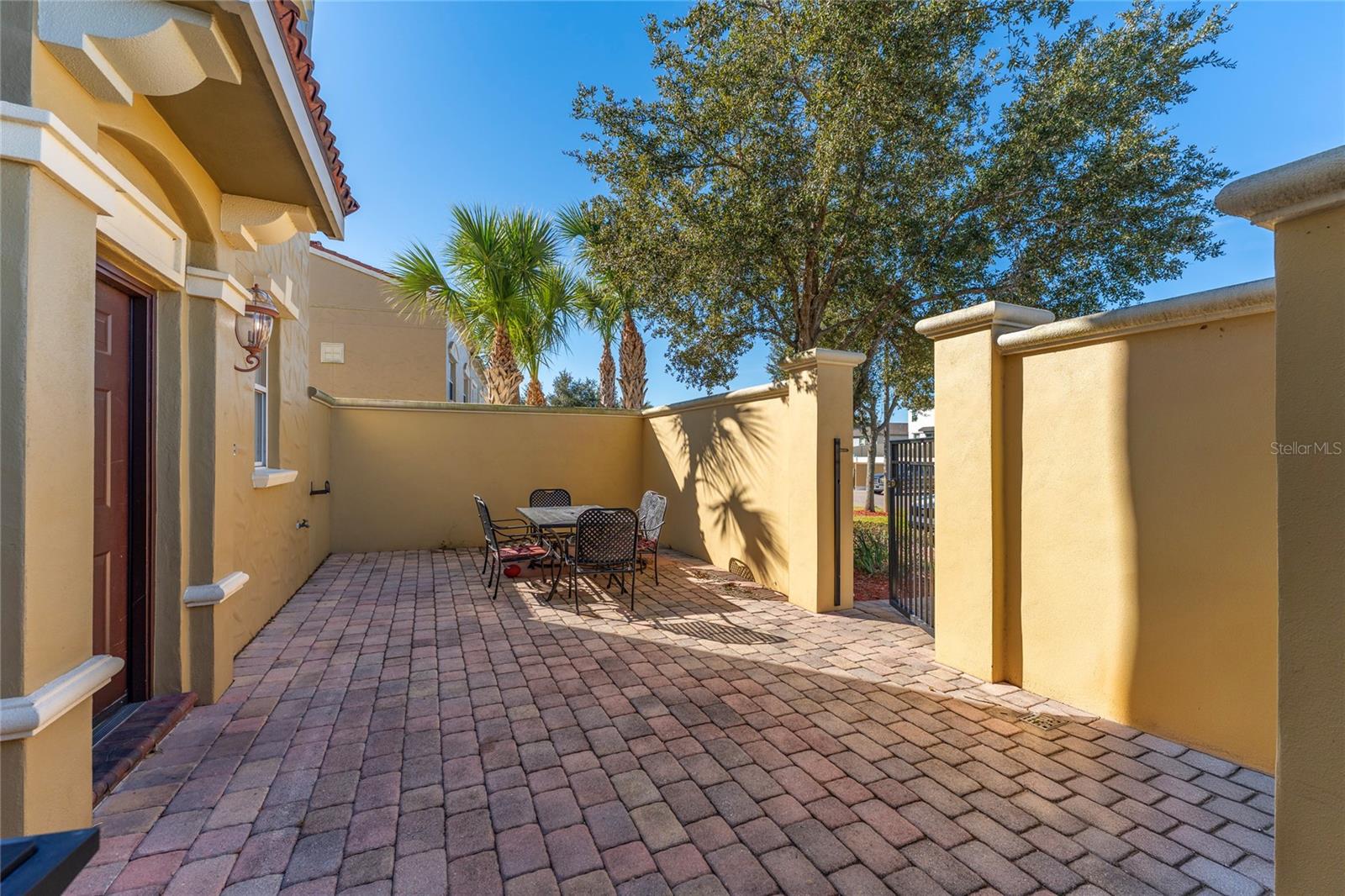 2616 Bella Vista Dr Property Photo 2