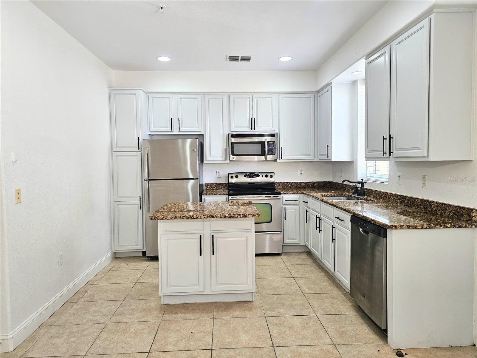 2616 Bella Vista Dr Property Photo 4
