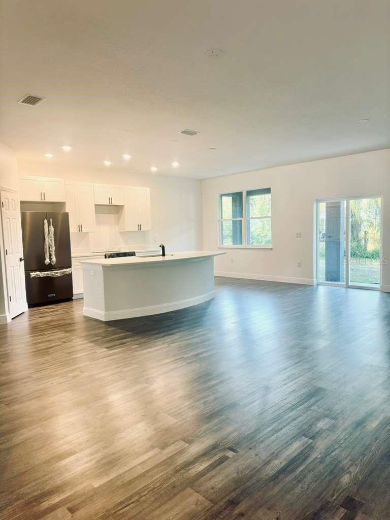 121 Argyle Ave Property Photo 9