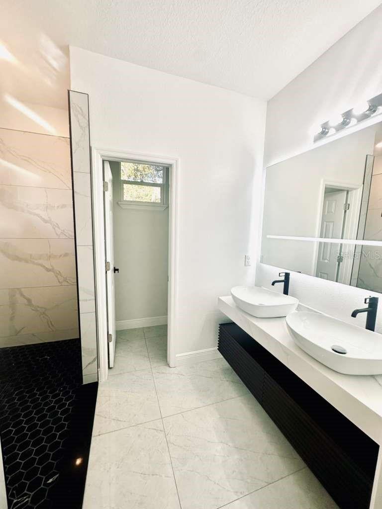 121 Argyle Ave Property Photo 11