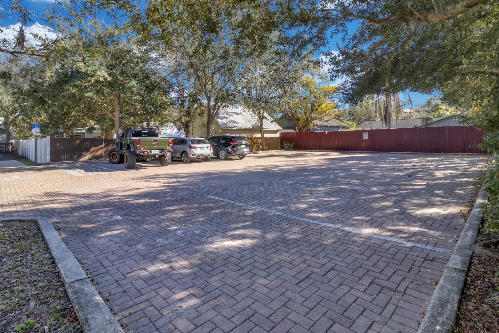 702 Mabbette St Property Photo 32
