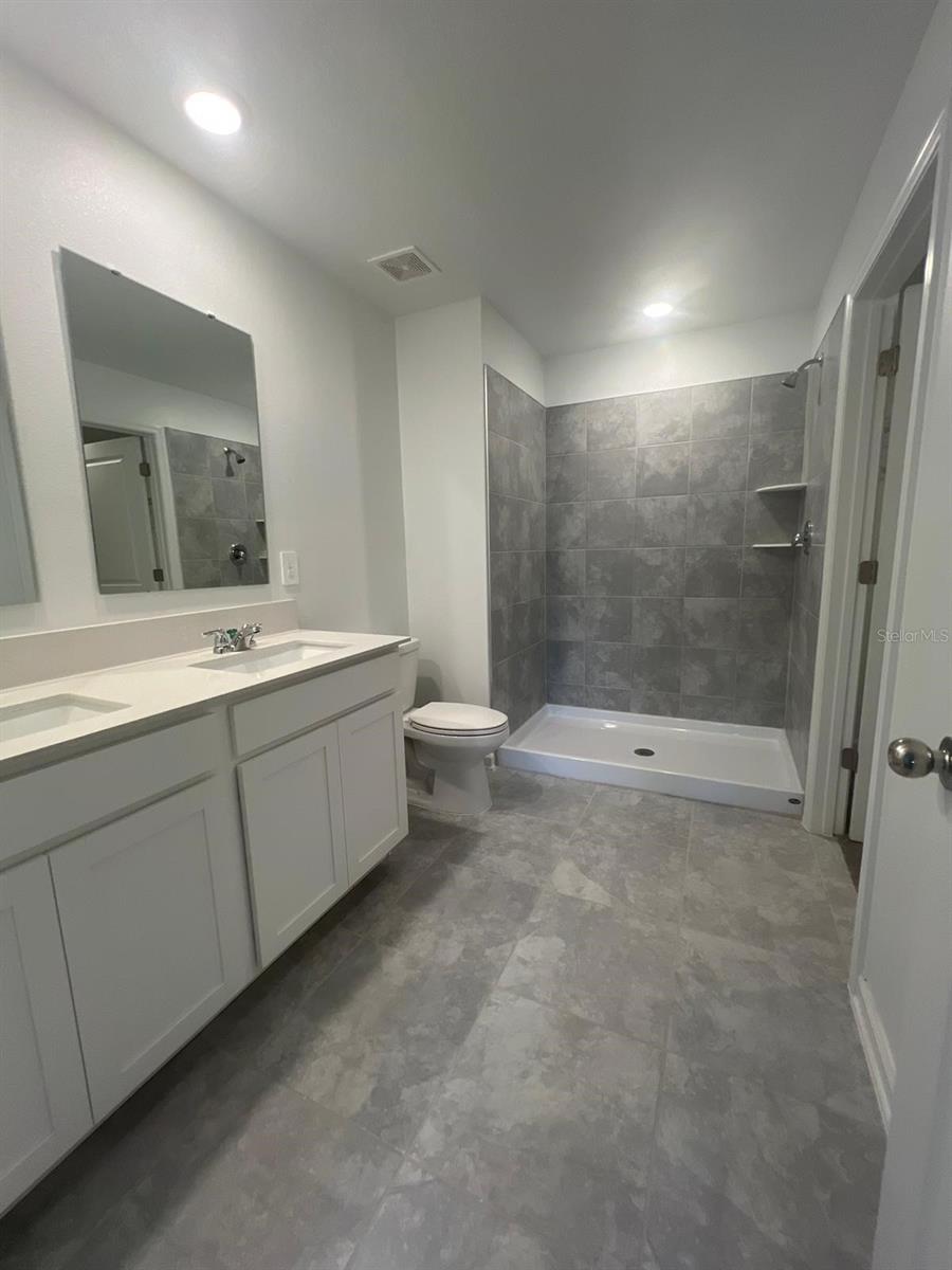 413 Cedar Key St Property Photo 8