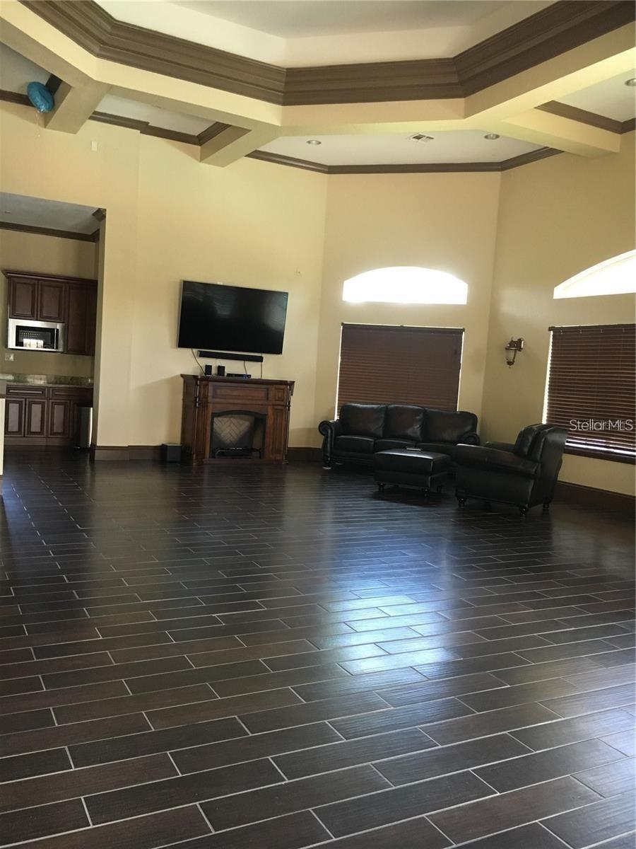 14049 Fairway Island Dr #122 Property Photo 32