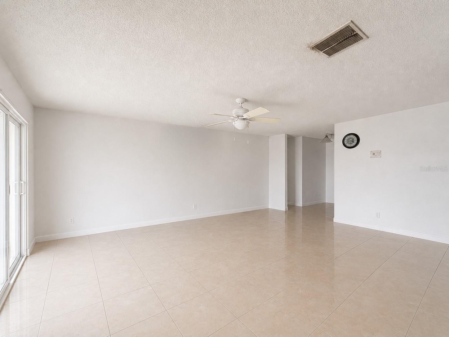 5406 Arpana Dr Property Photo 3