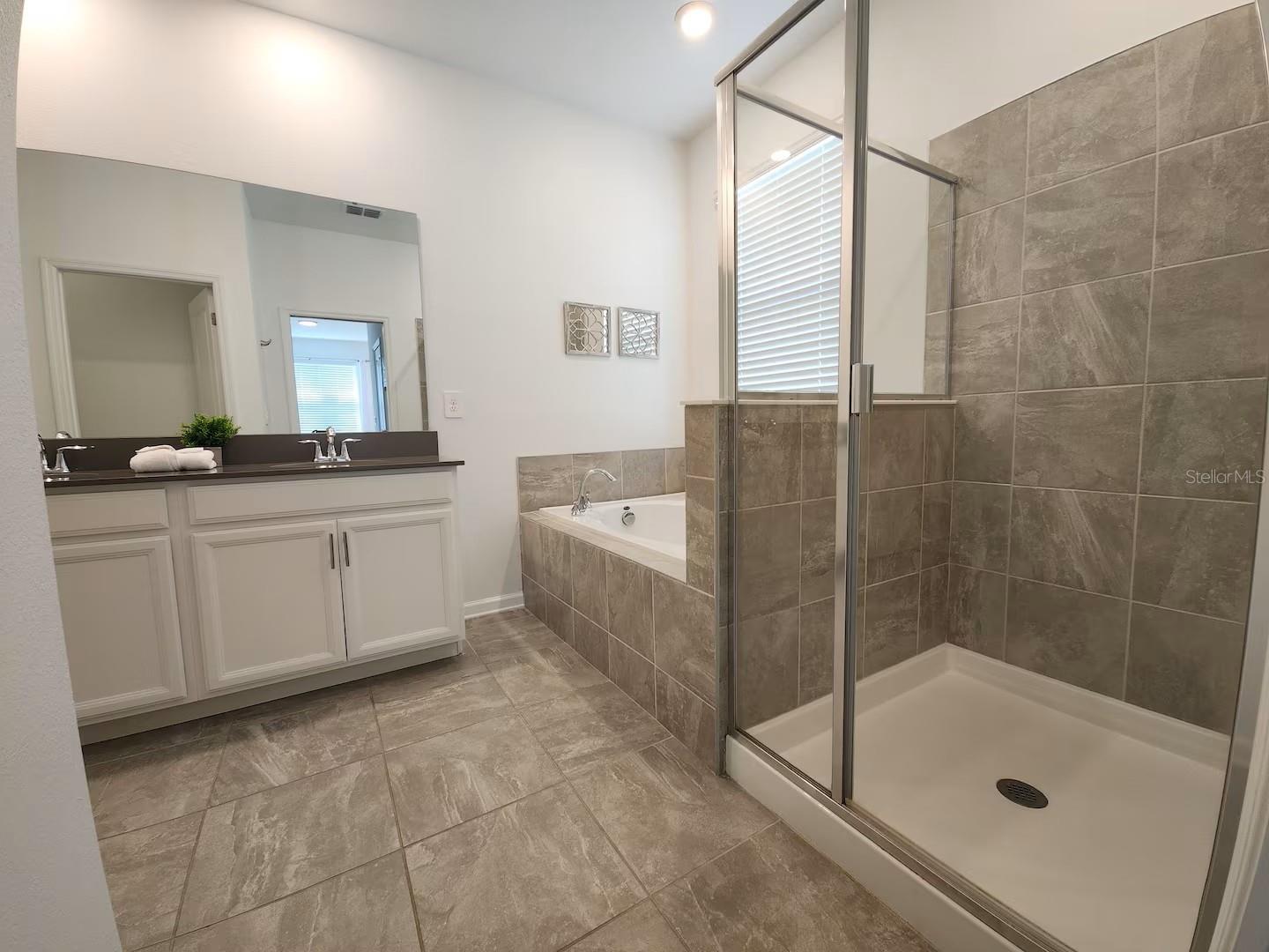 8885 Cabot Cliffs Dr #103 Property Photo 18
